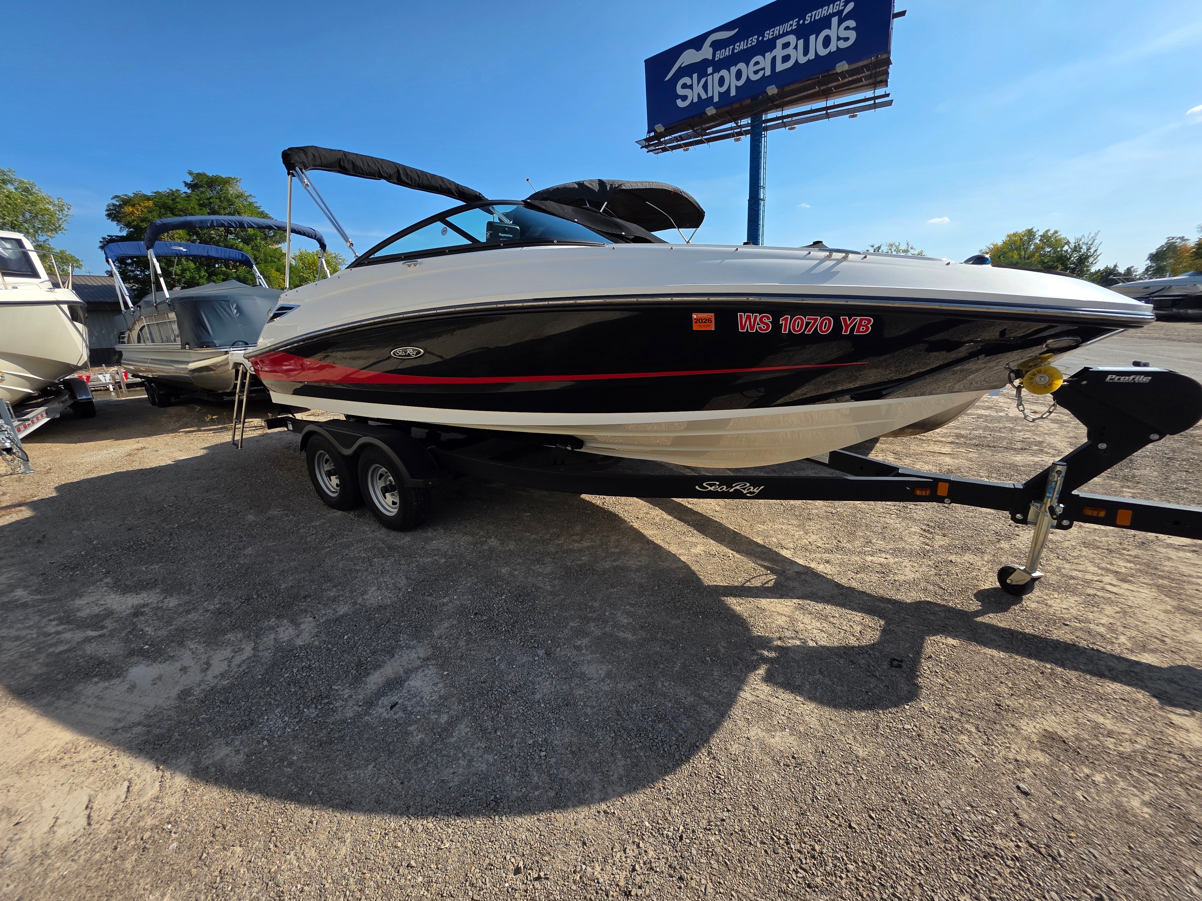 2017 Sea Ray 220 SDX Image Thumbnail #1