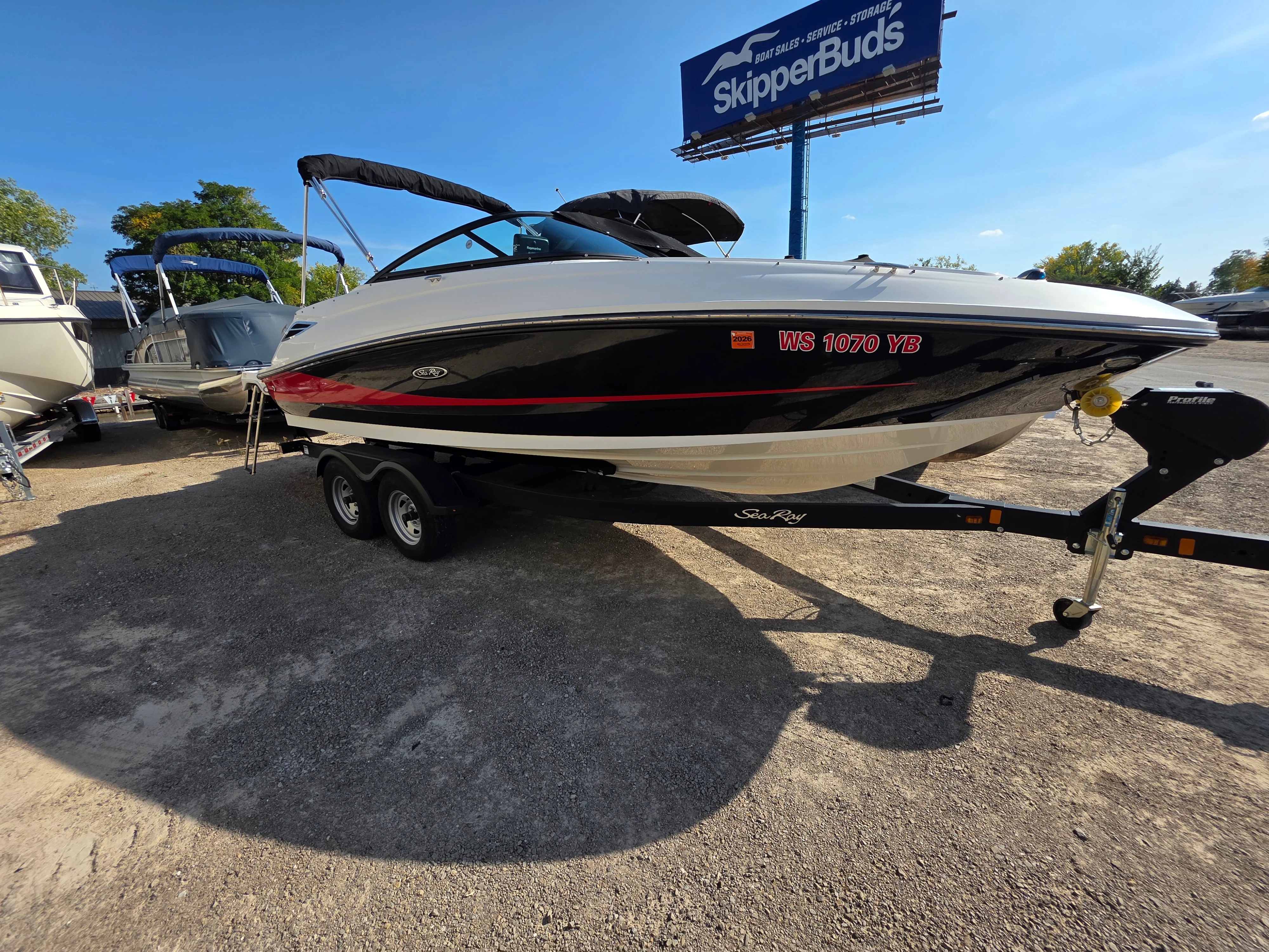 2017 Sea Ray 220 SDX Image Thumbnail #1