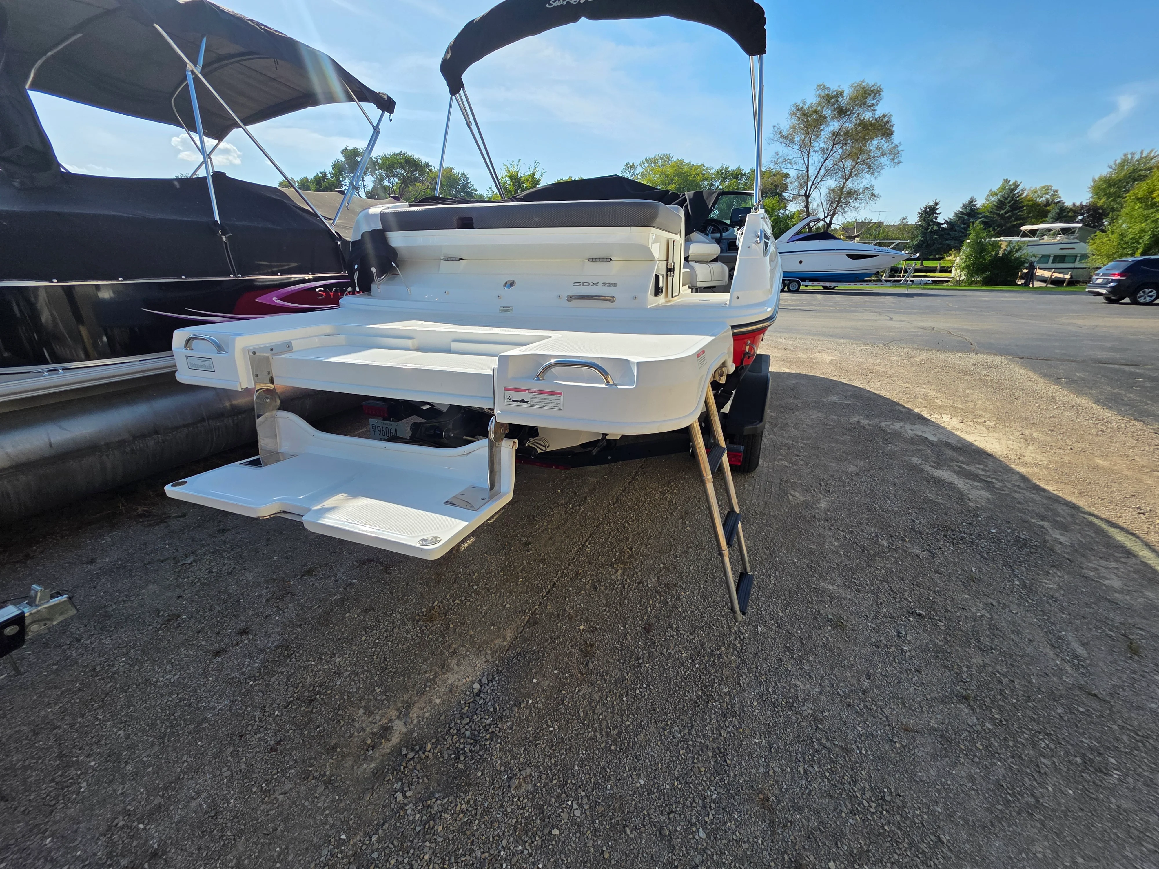 2017 Sea Ray 220 SDX Image Thumbnail #2