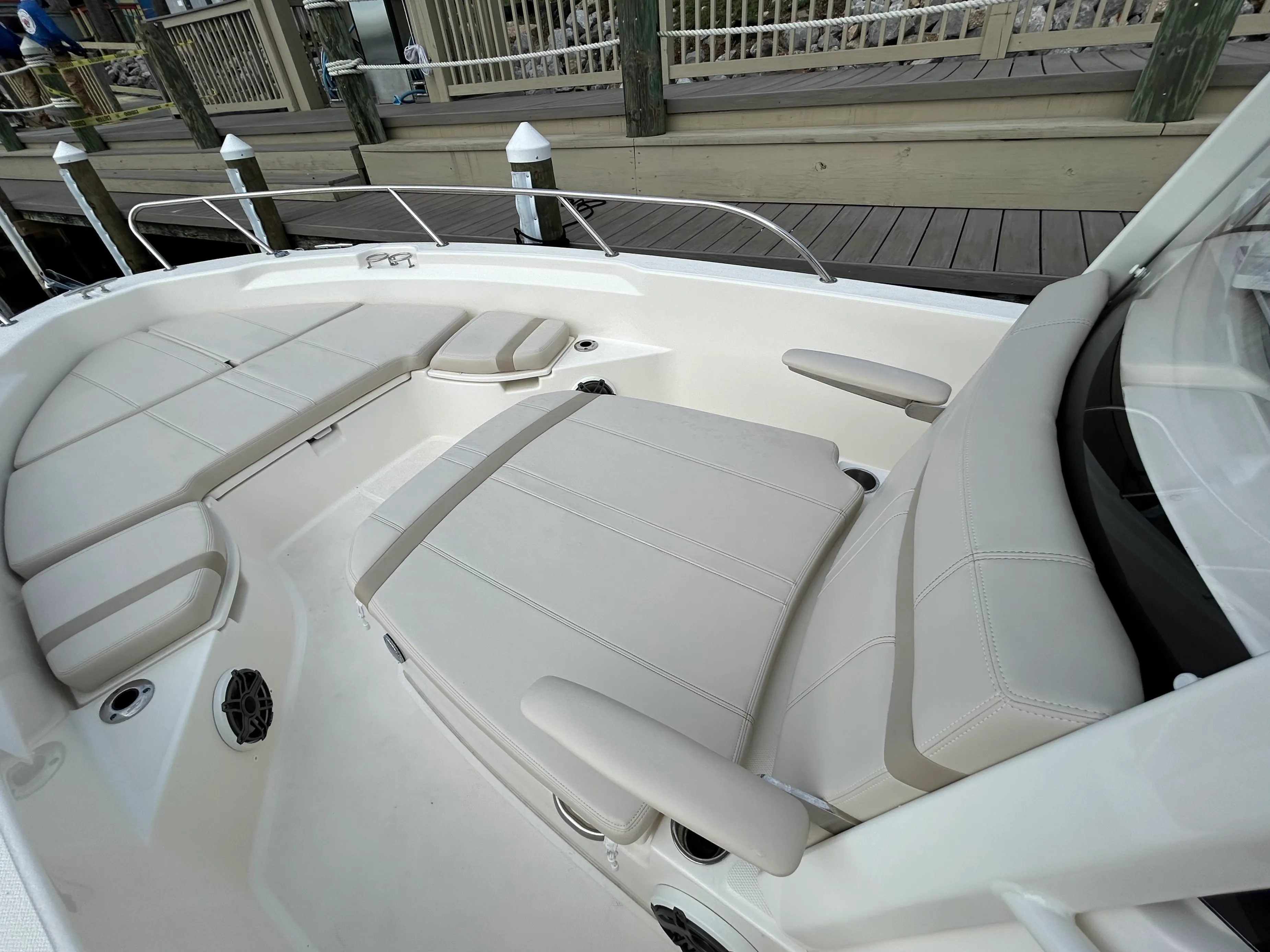 2024 Boston Whaler 25 DAUNTLESS Image Thumbnail #15