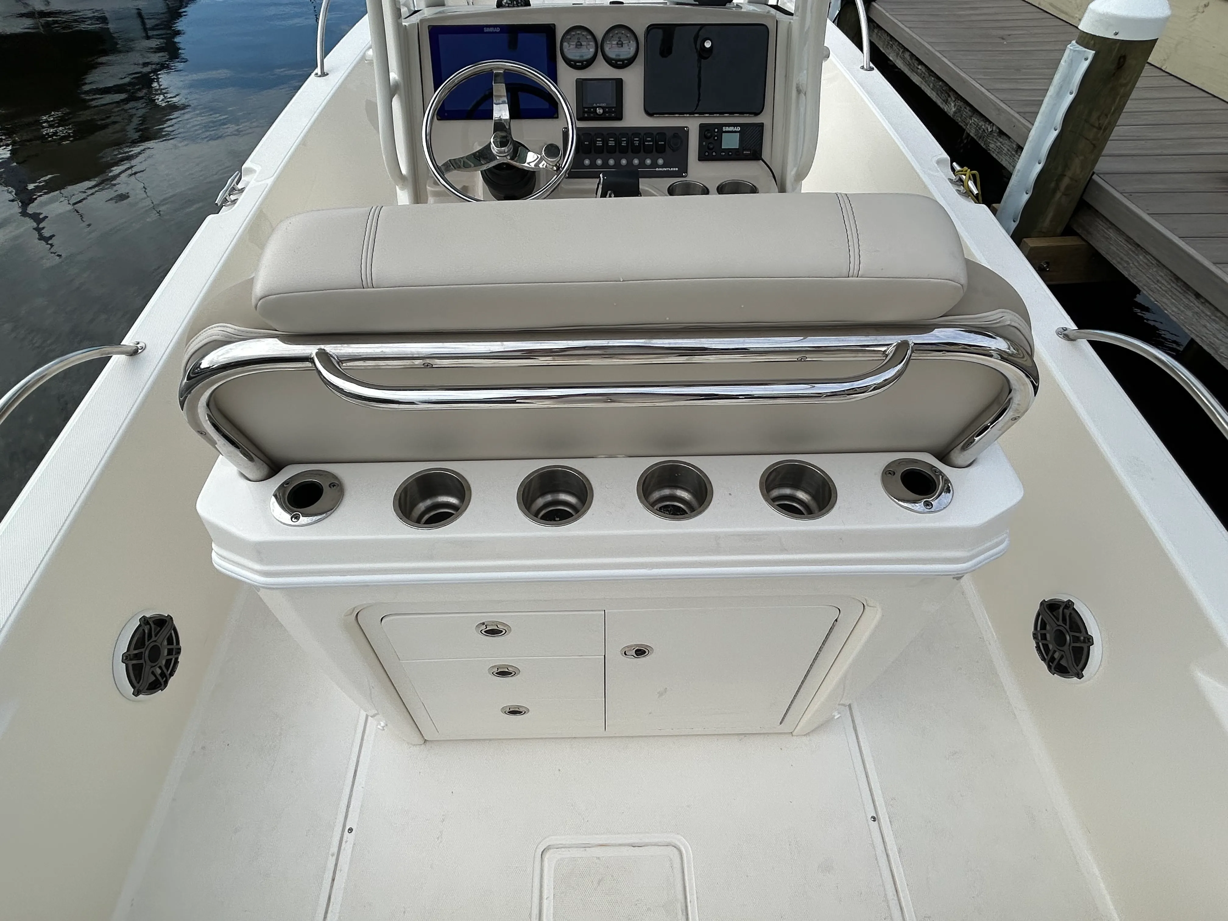 2024 Boston Whaler 25 DAUNTLESS Image Thumbnail #8