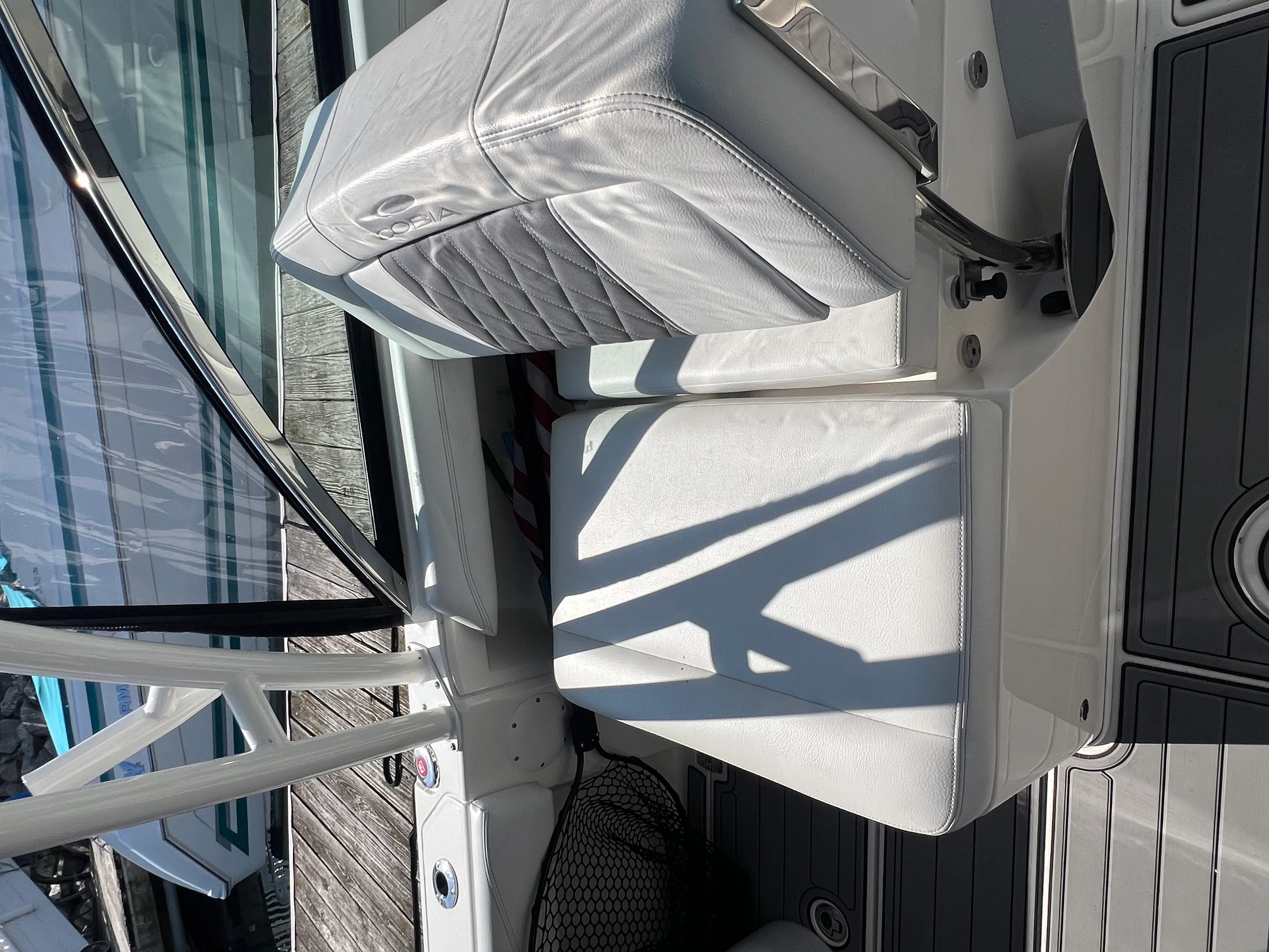 2022 Cobia 240 DUAL CONSOLE Image Thumbnail #15