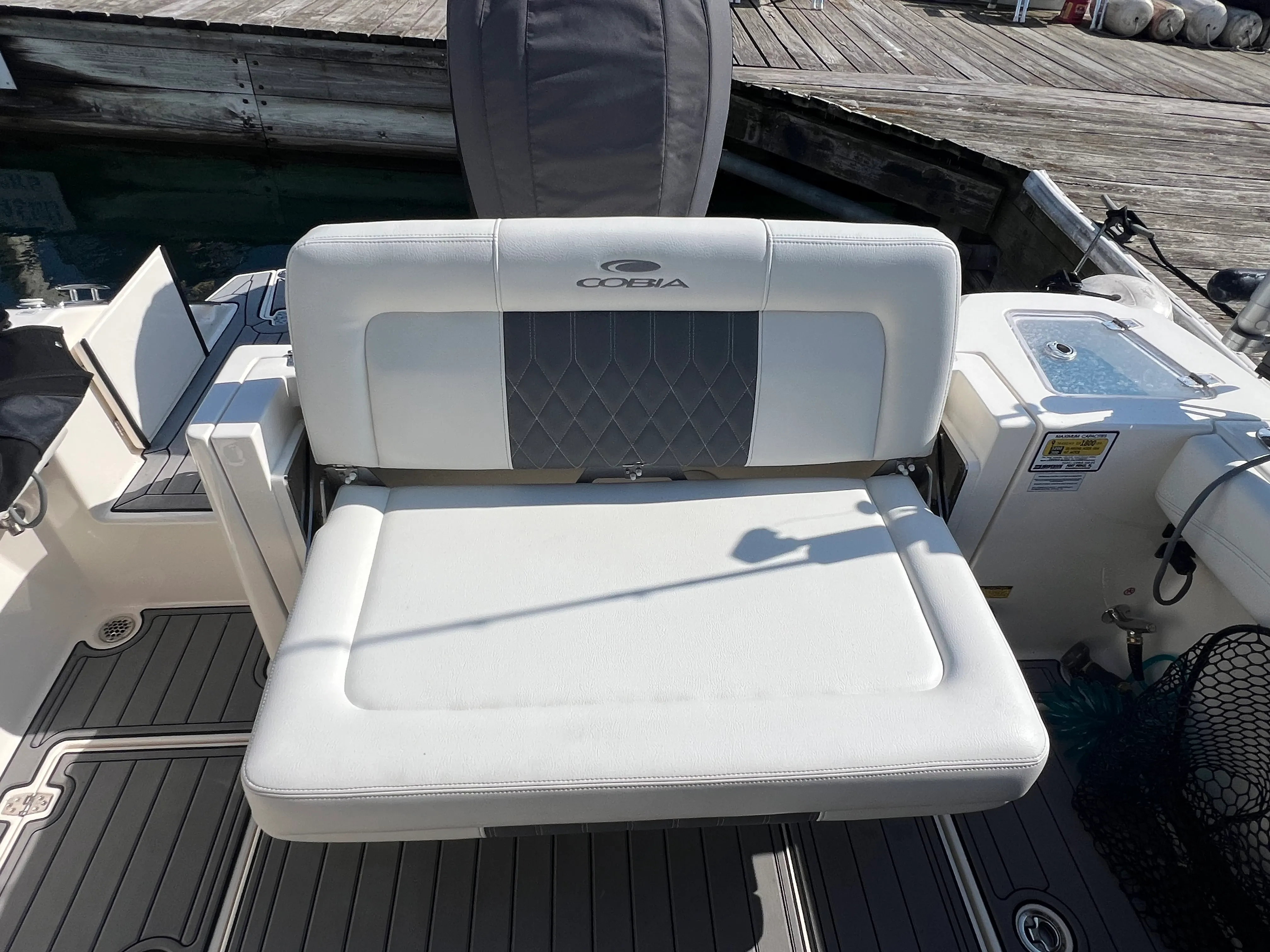 2022 Cobia 240 DUAL CONSOLE Image Thumbnail #14