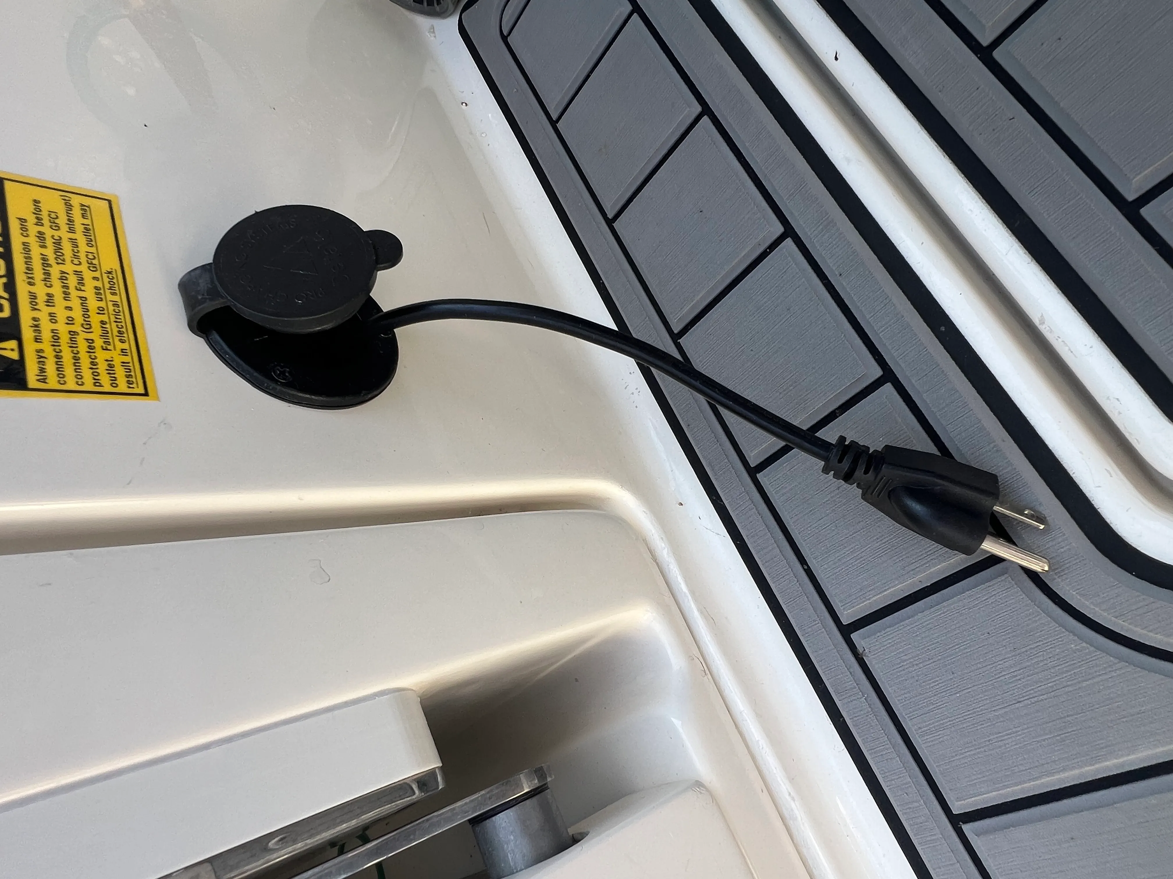 2022 Cobia 240 DUAL CONSOLE Image Thumbnail #39
