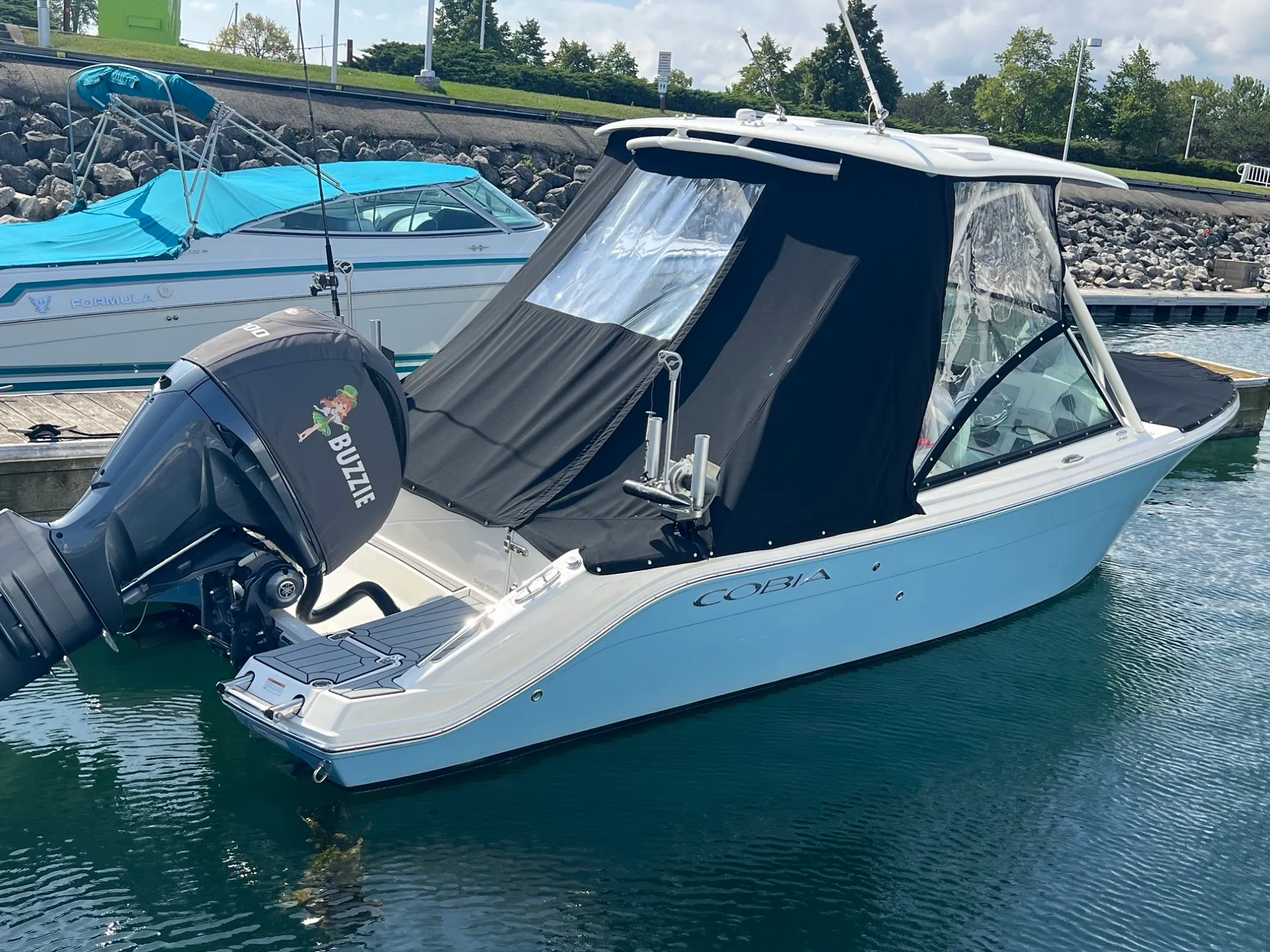 2022 Cobia 240 DUAL CONSOLE Image Thumbnail #5