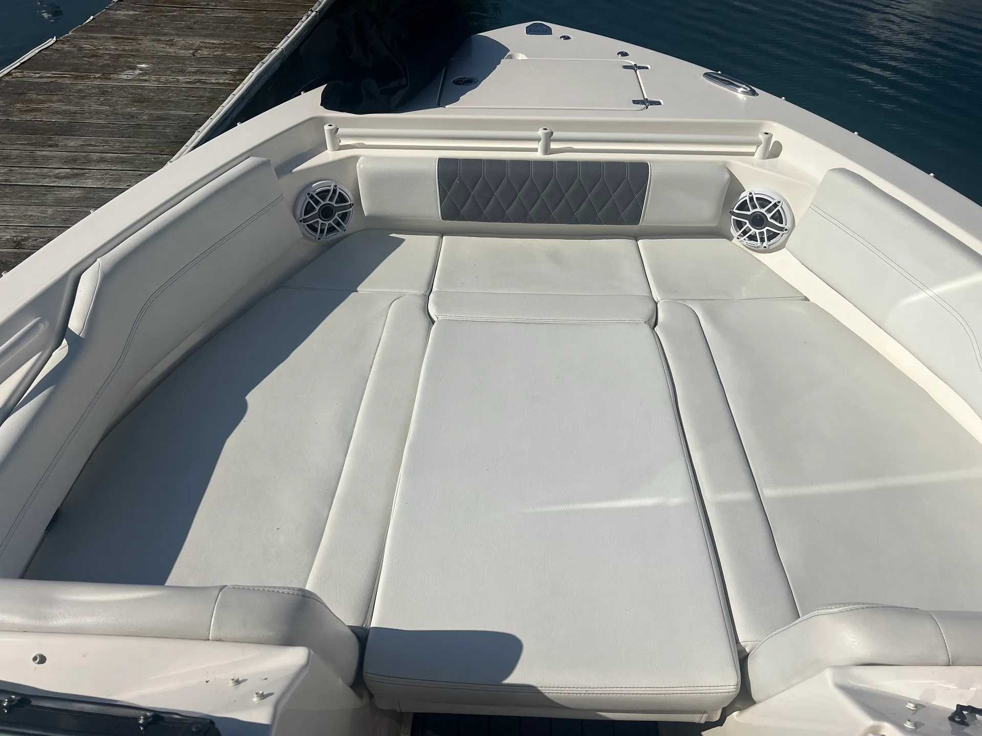 2022 Cobia 240 DUAL CONSOLE Image Thumbnail #8