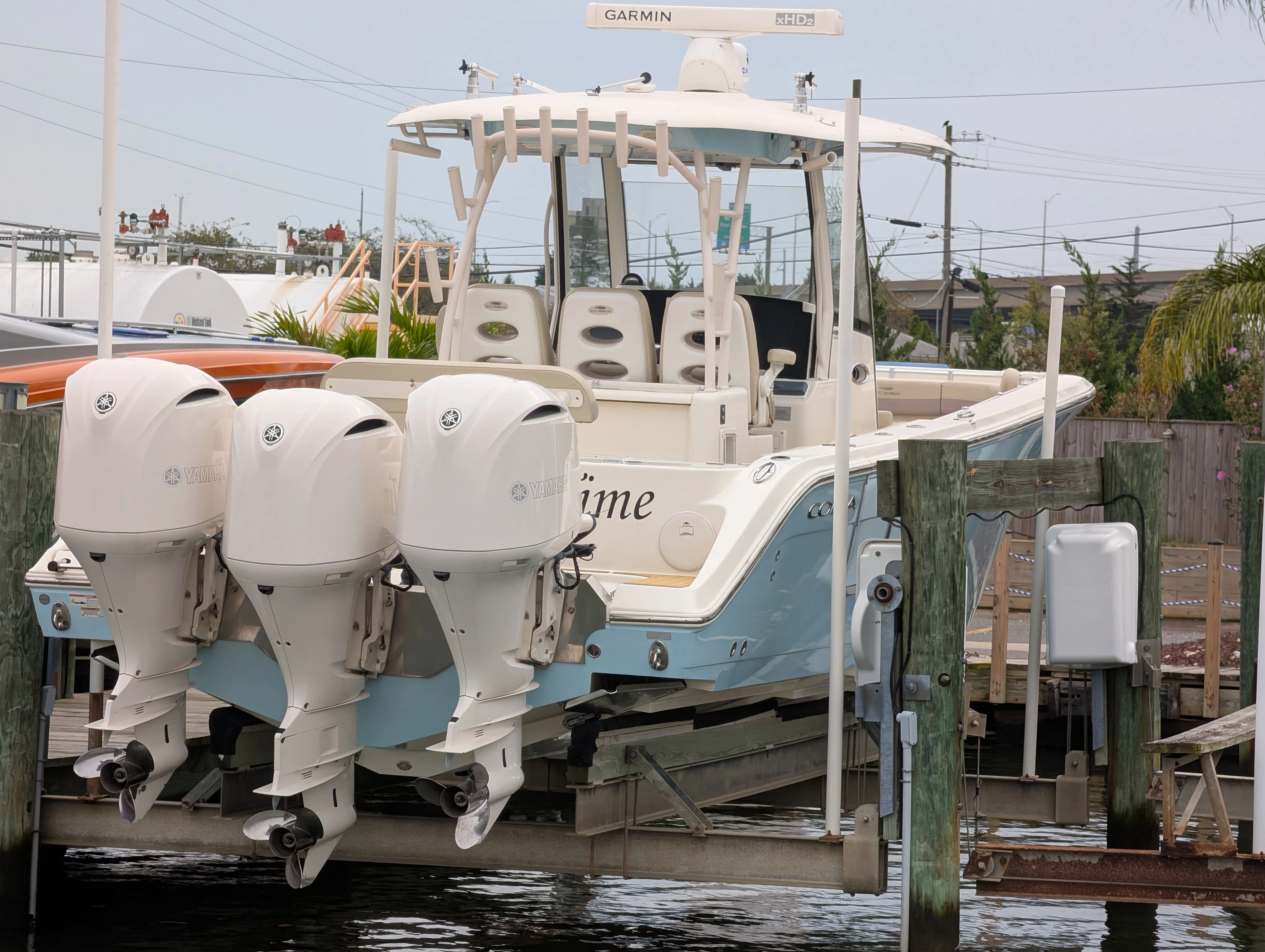 2019 Cobia 344 CC Image Thumbnail #7