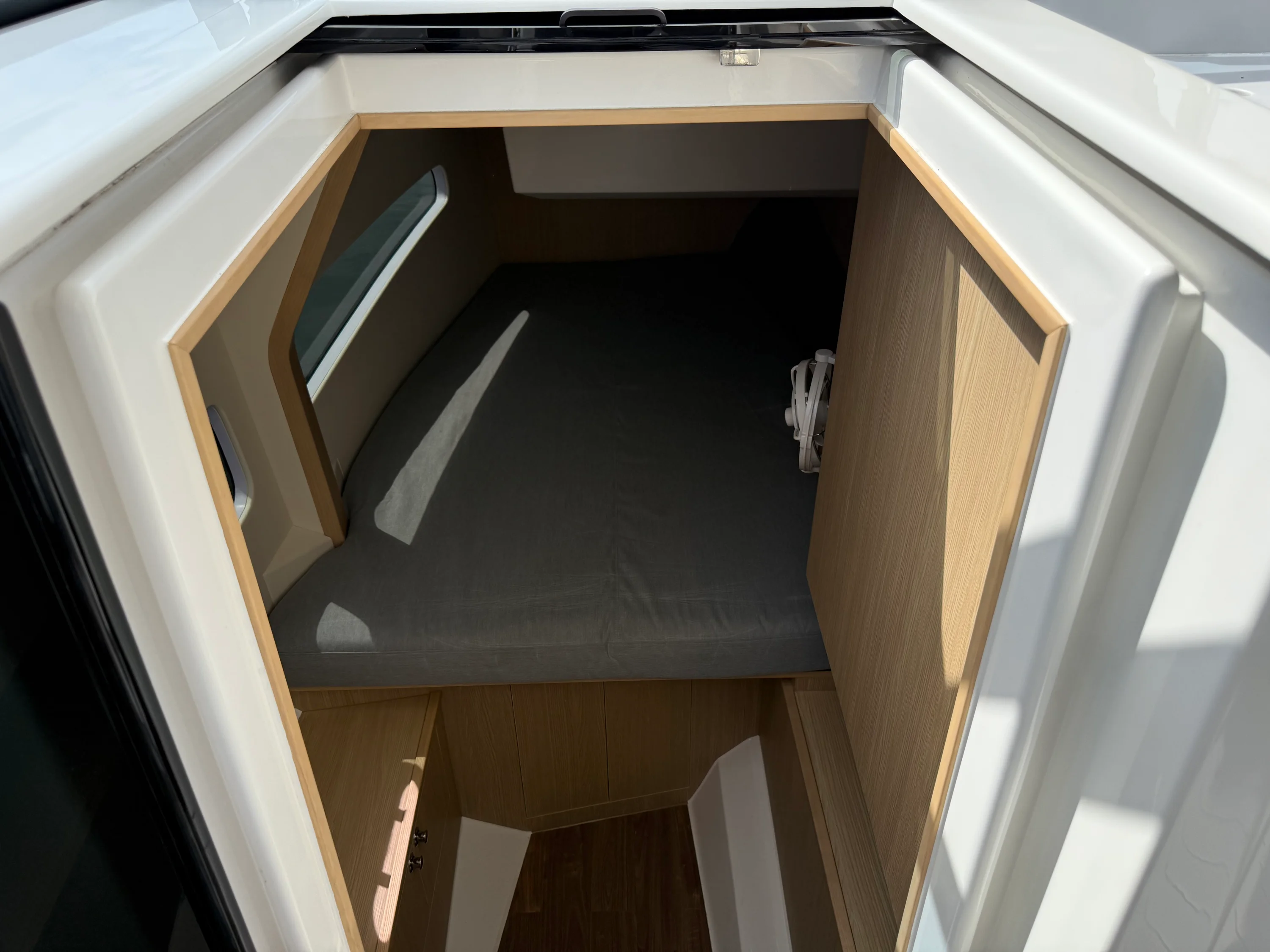 2024 Aquila 32 Sport Image Thumbnail #25