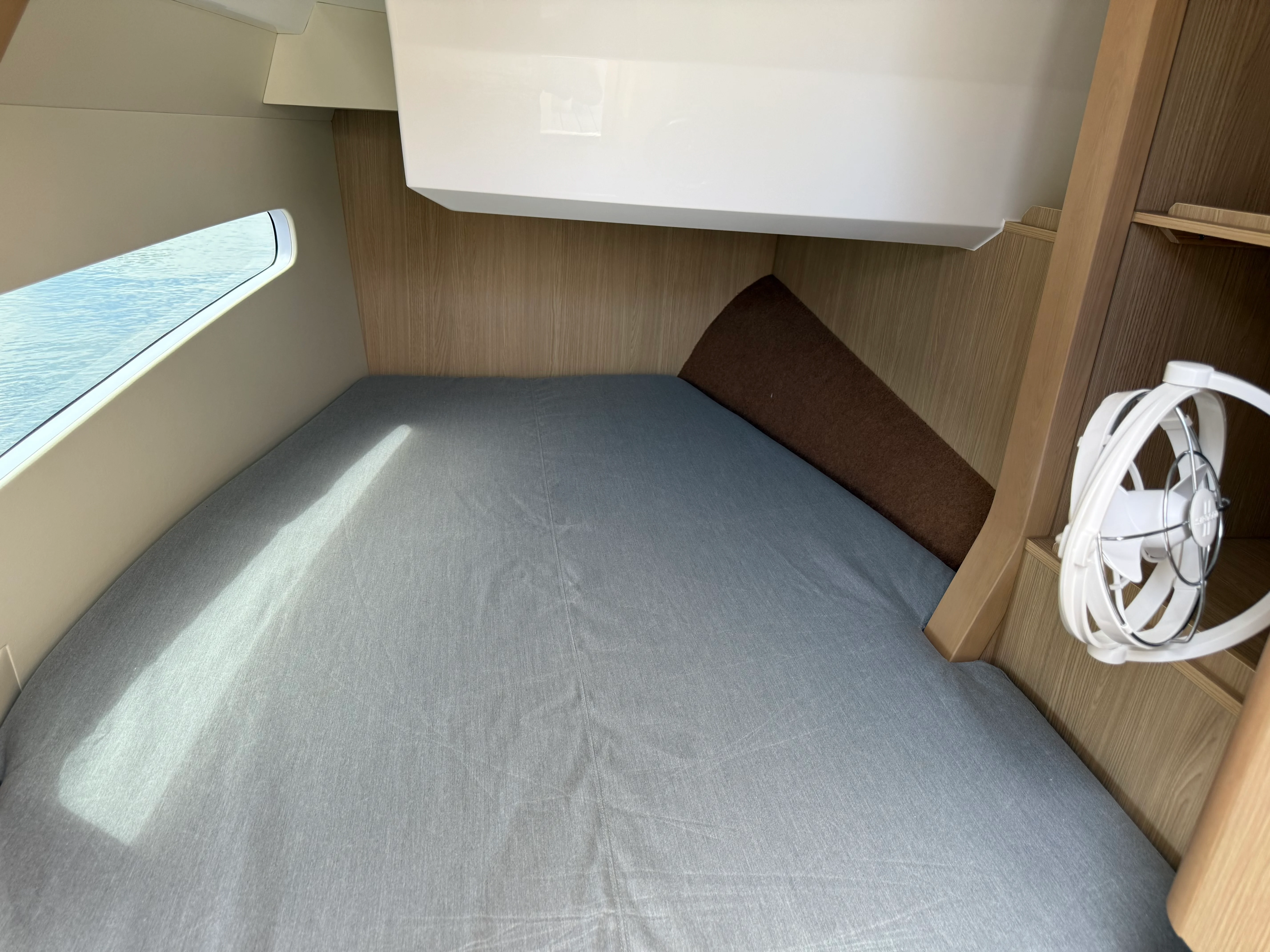 2024 Aquila 32 Sport Image Thumbnail #21