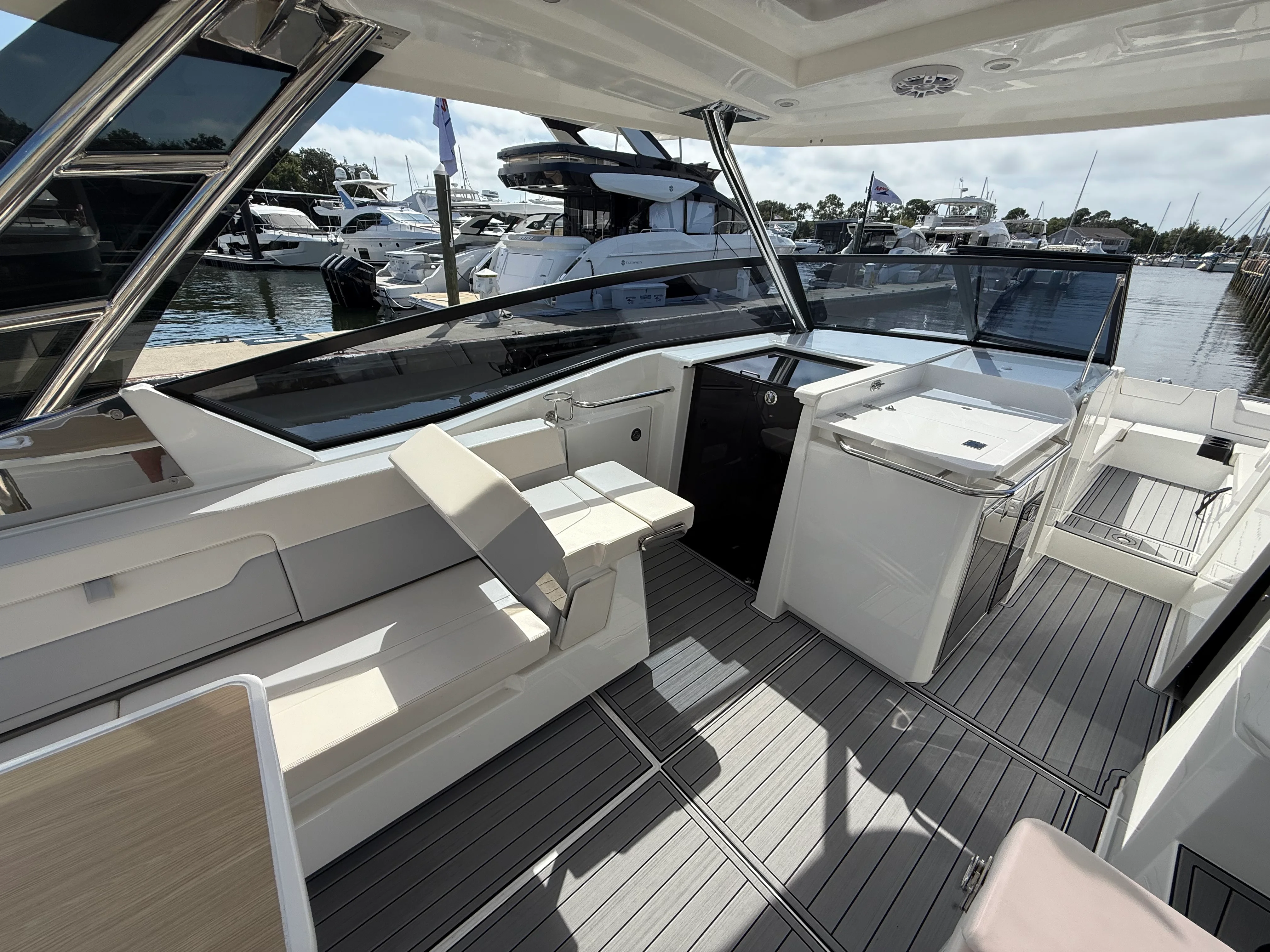 2024 Aquila 32 Sport Image Thumbnail #14