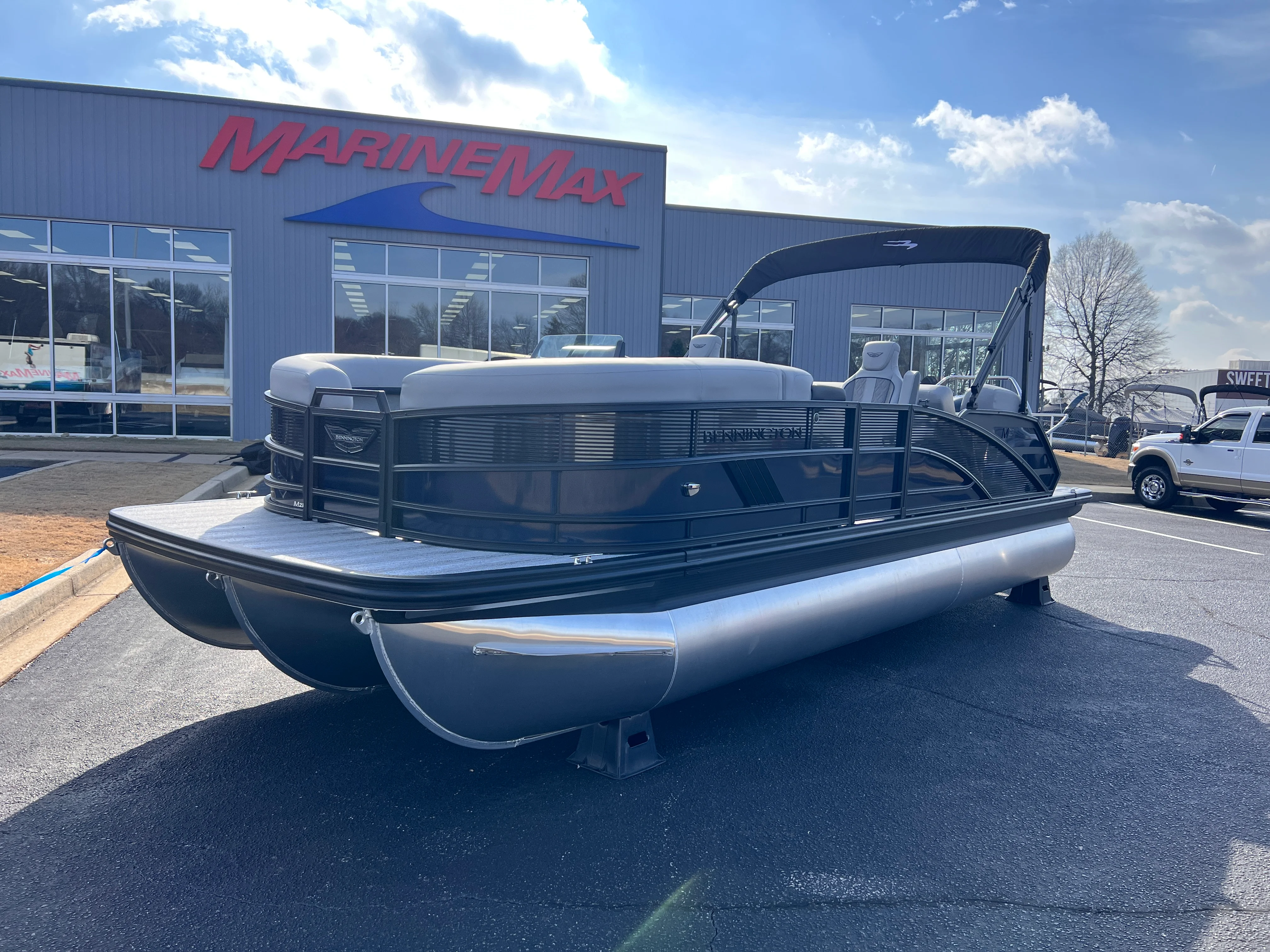 2026 Bennington 23MSB Image Thumbnail #1