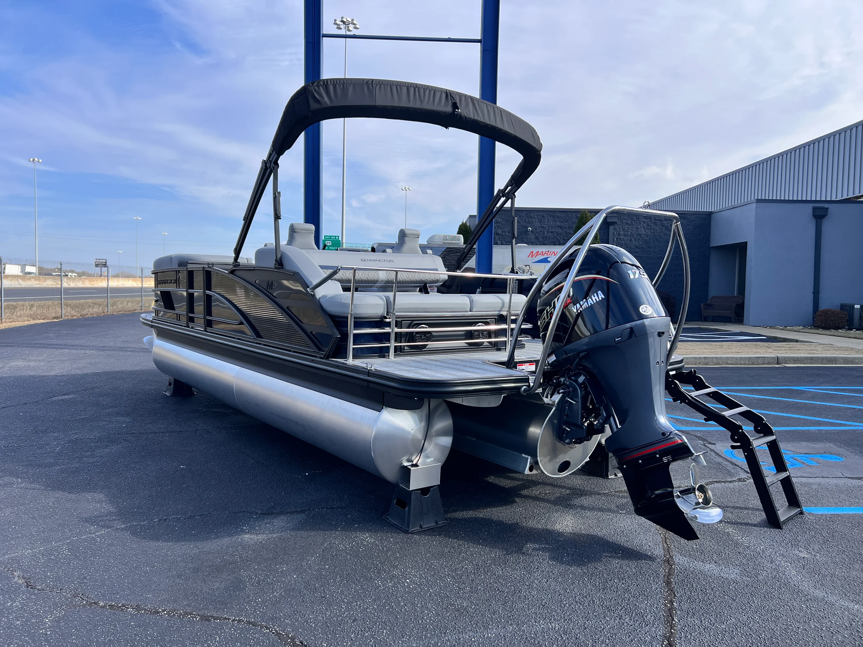 2026 Bennington 23MSB Image Thumbnail #4