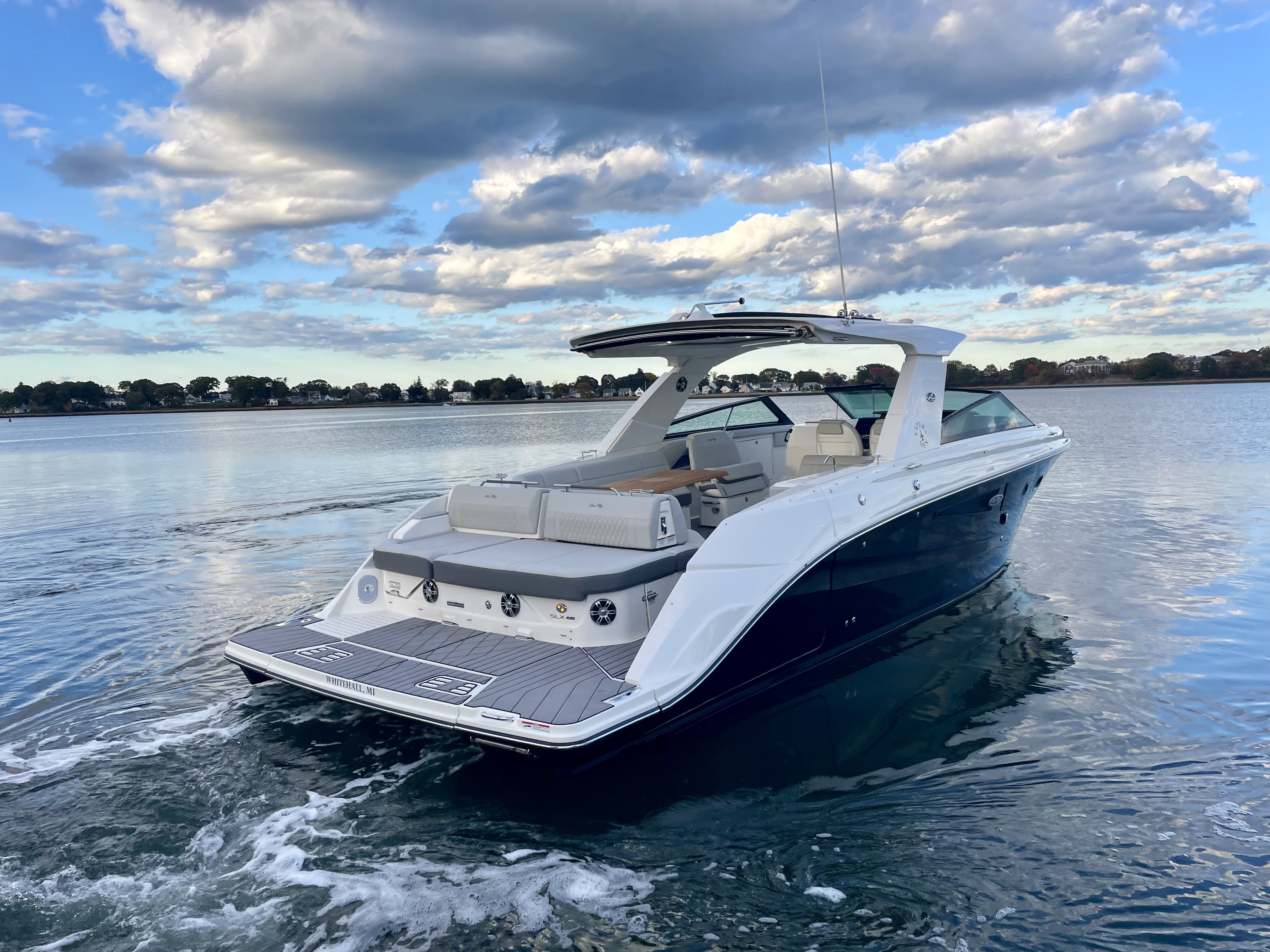 2023 Sea Ray 400 SLX Image Thumbnail #2