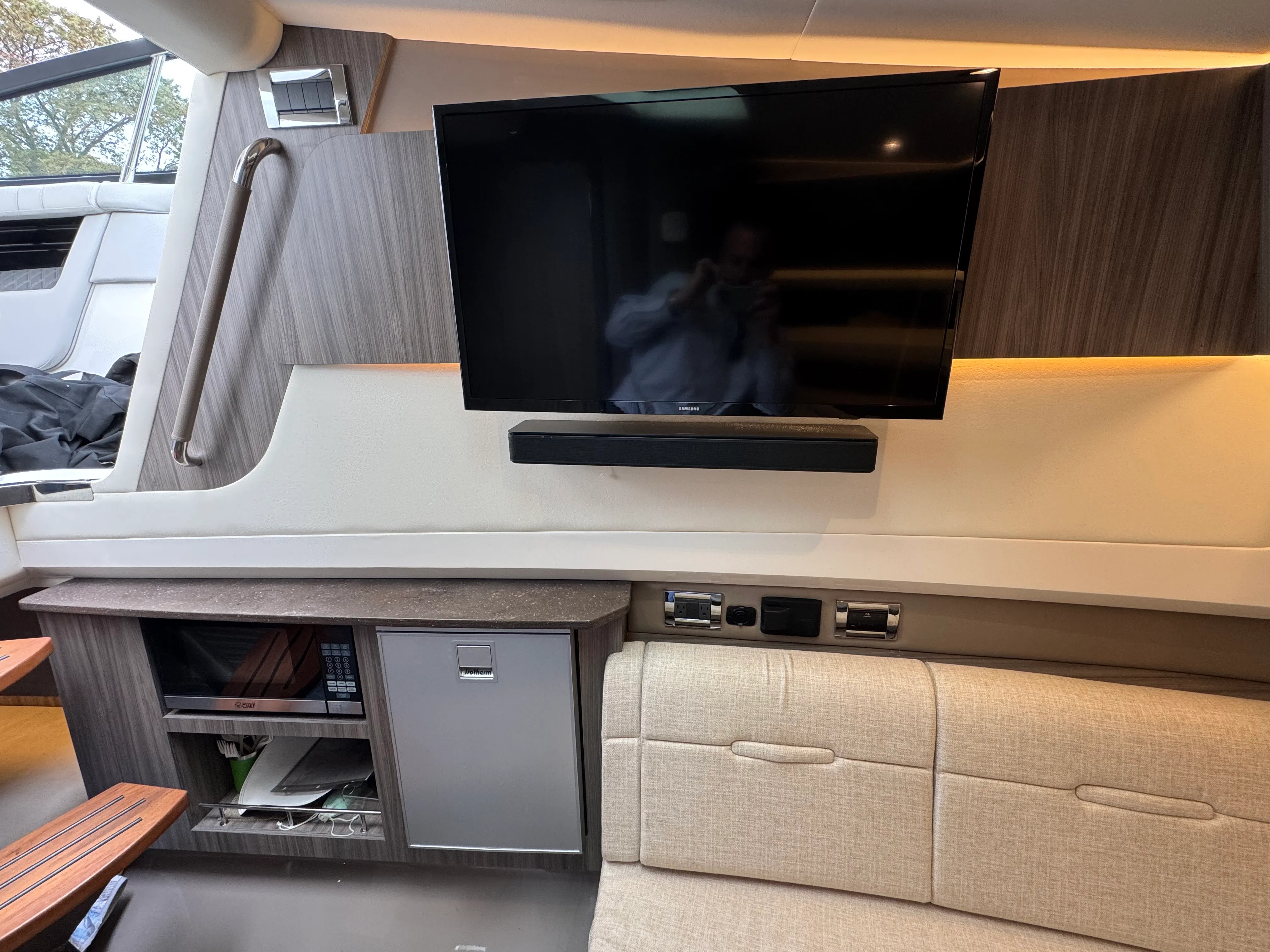 2023 Sea Ray 400 SLX Image Thumbnail #18