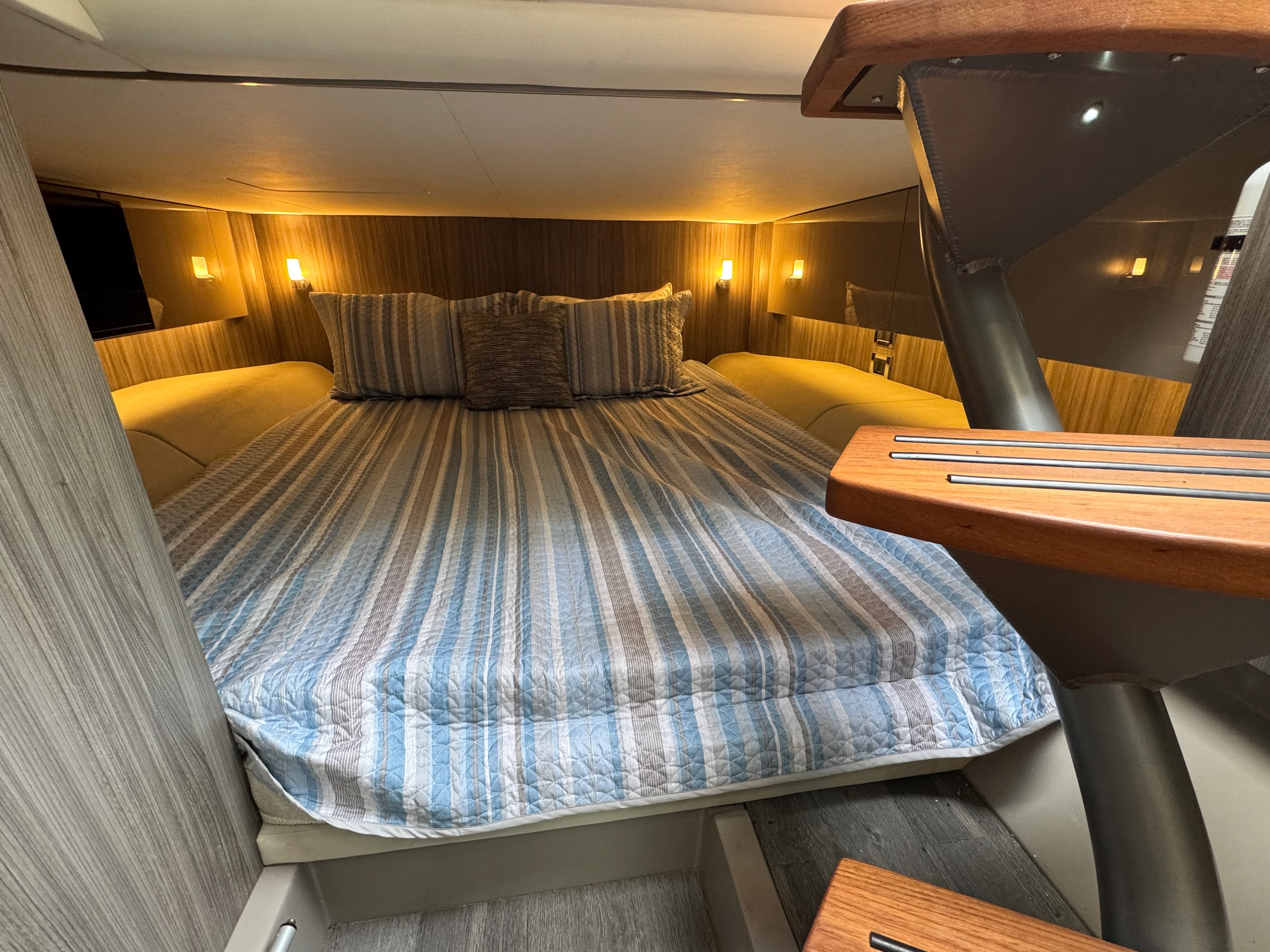 2023 Sea Ray 400 SLX Image Thumbnail #19