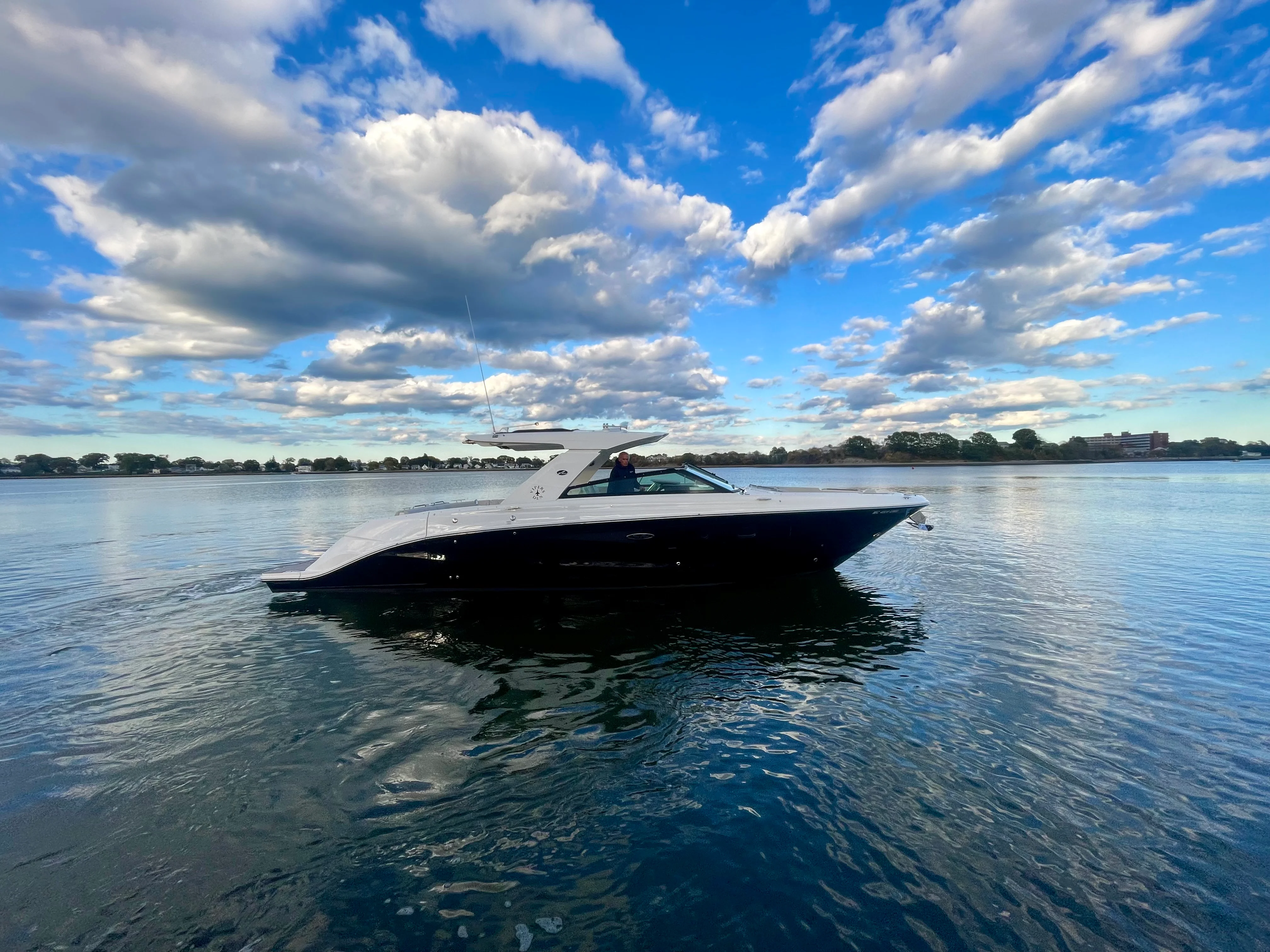 2023 Sea Ray 400 SLX Image Thumbnail #3