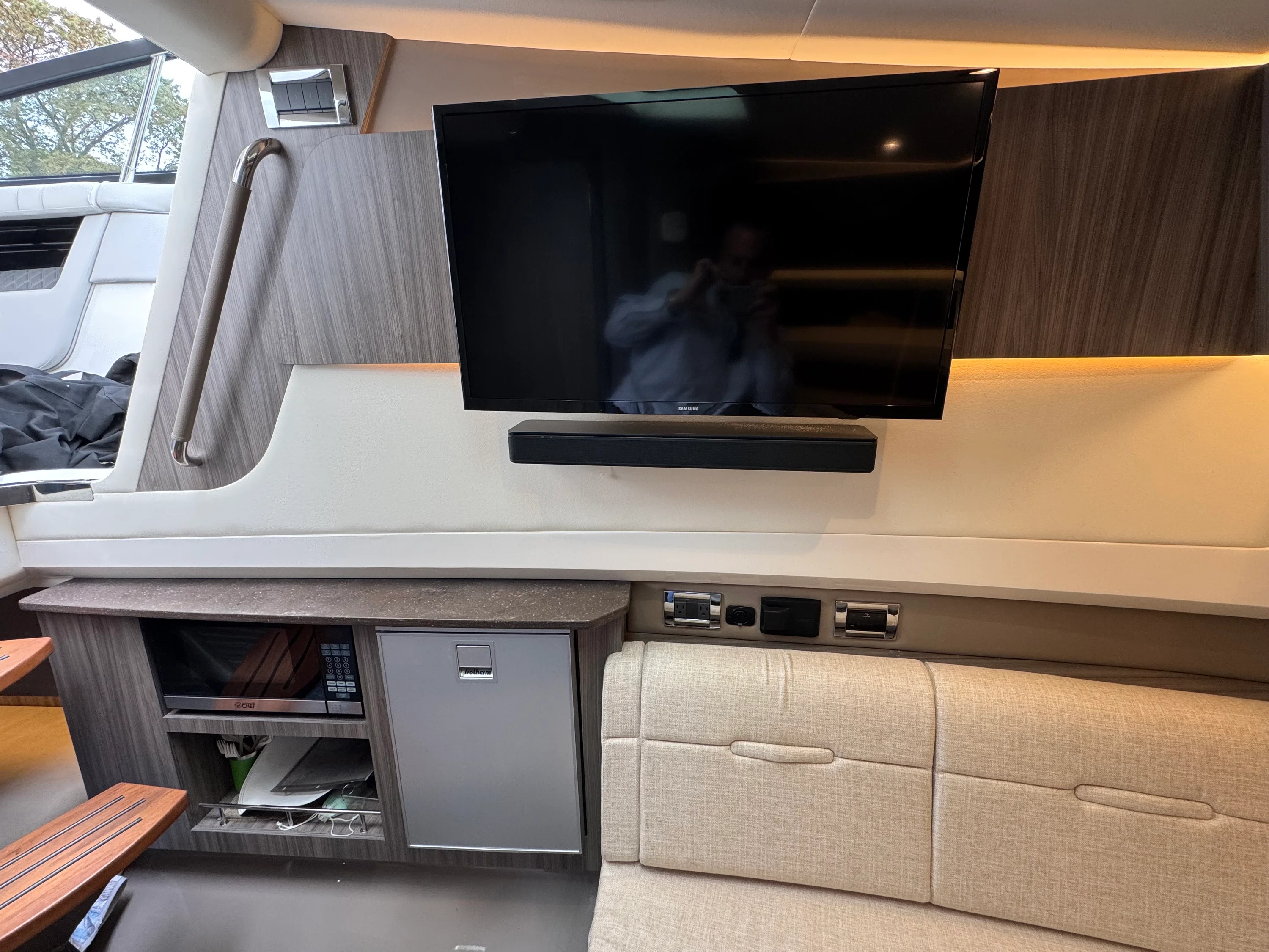 2023 Sea Ray 400 SLX Image Thumbnail #18