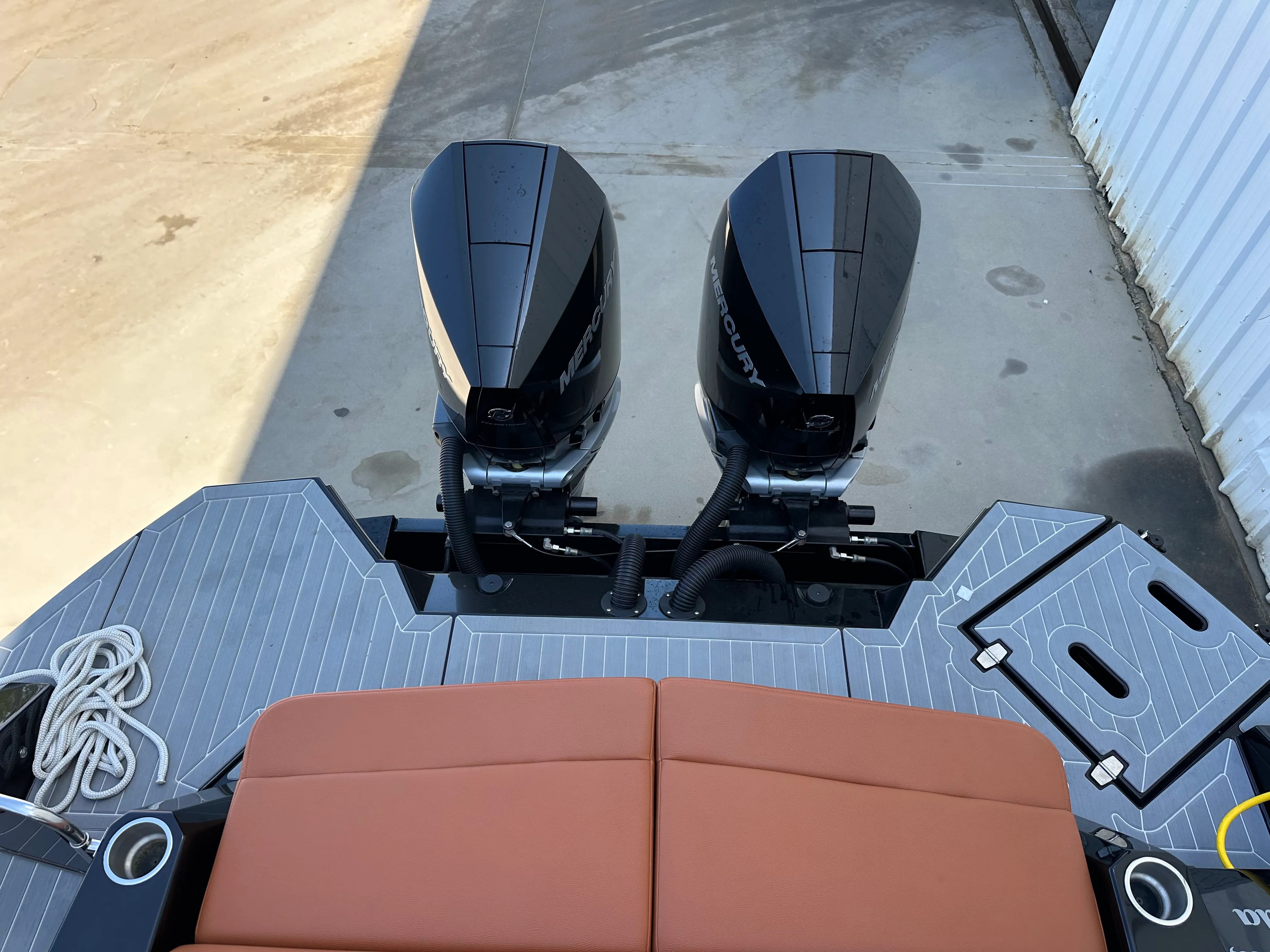 2022 Cruisers Yachts 338 SS OB Image Thumbnail #33