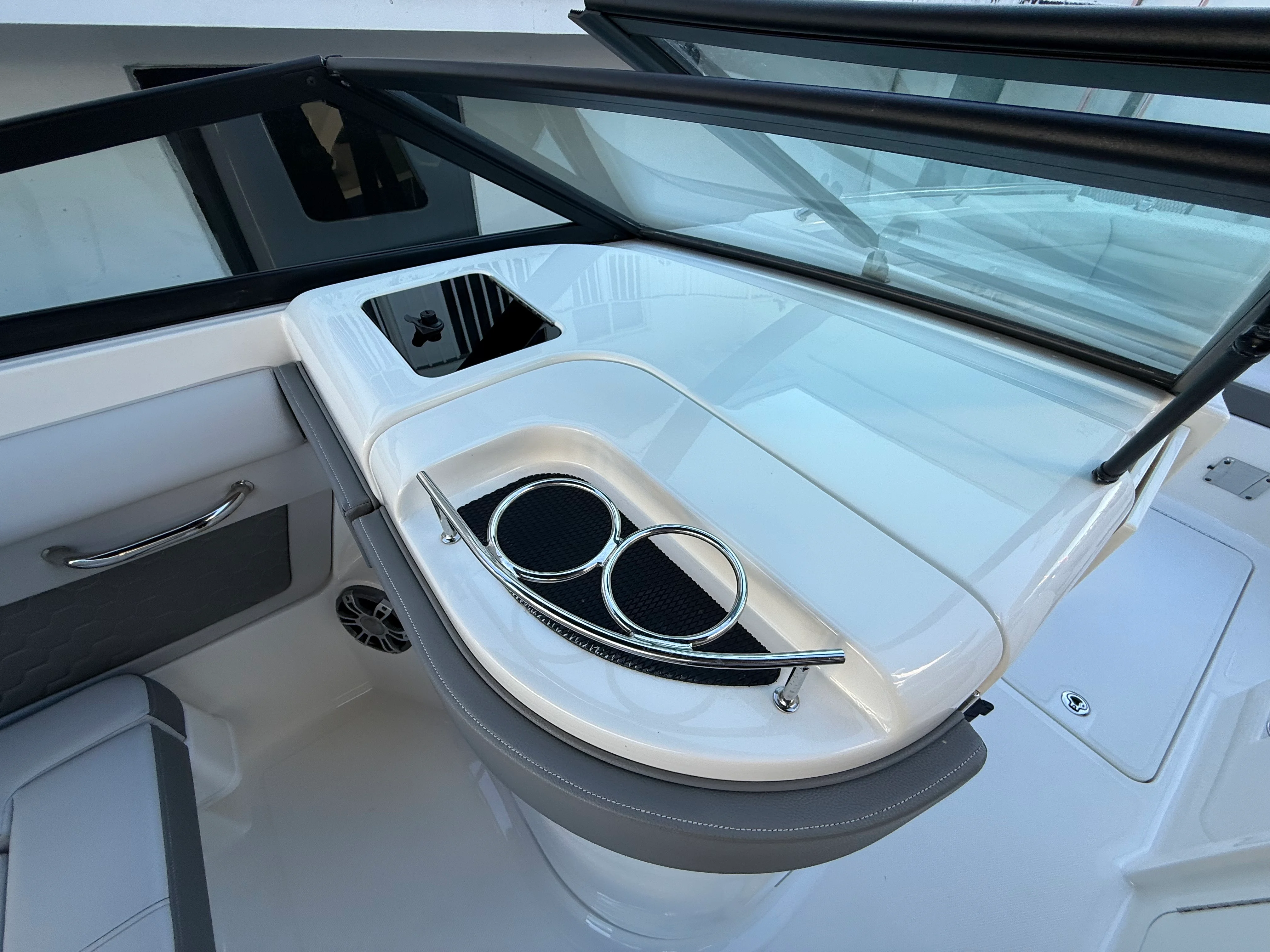 2024 Sea Ray SDX 270 Outboard Image Thumbnail #13