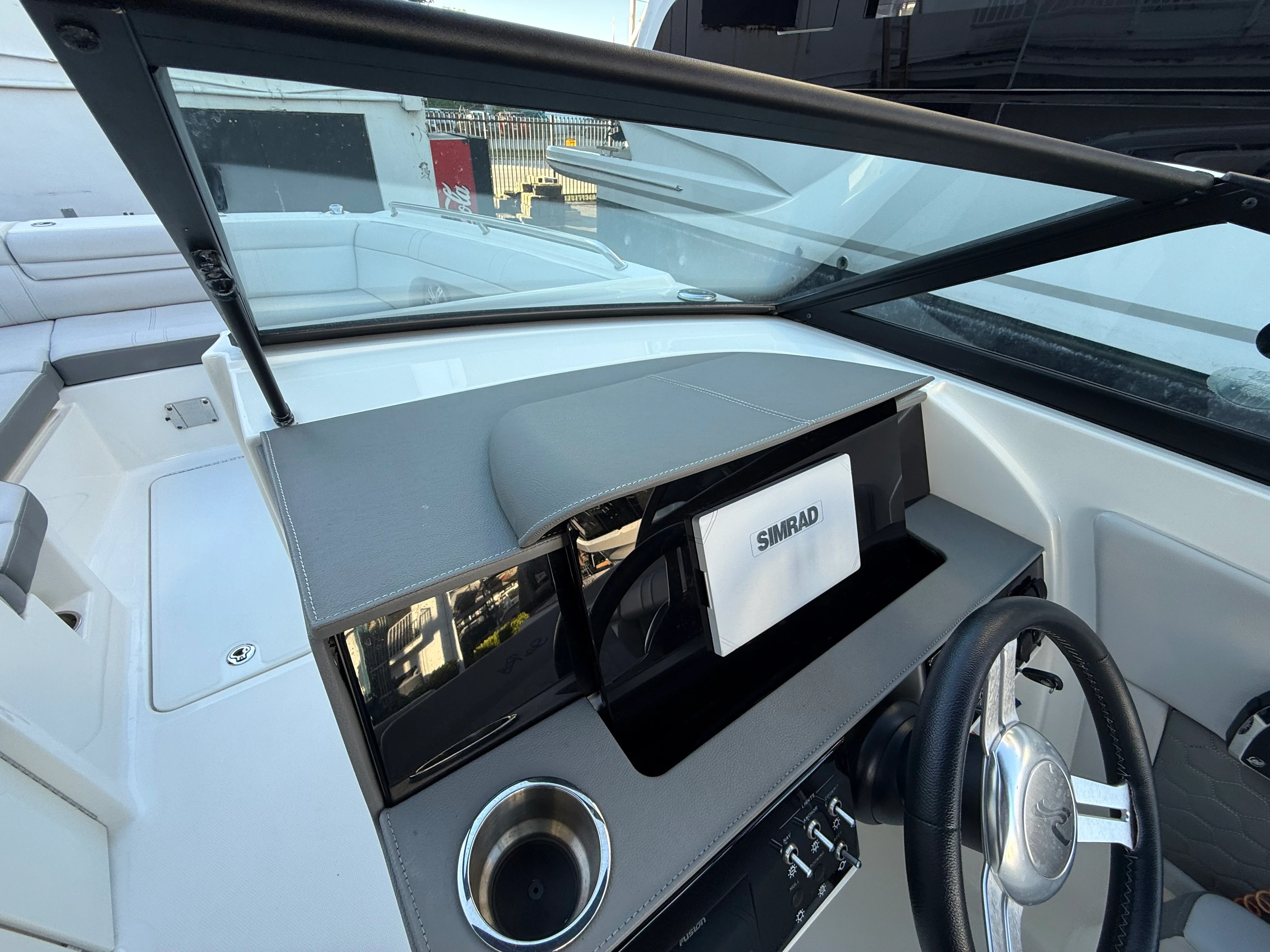 2024 Sea Ray SDX 270 Outboard Image Thumbnail #14