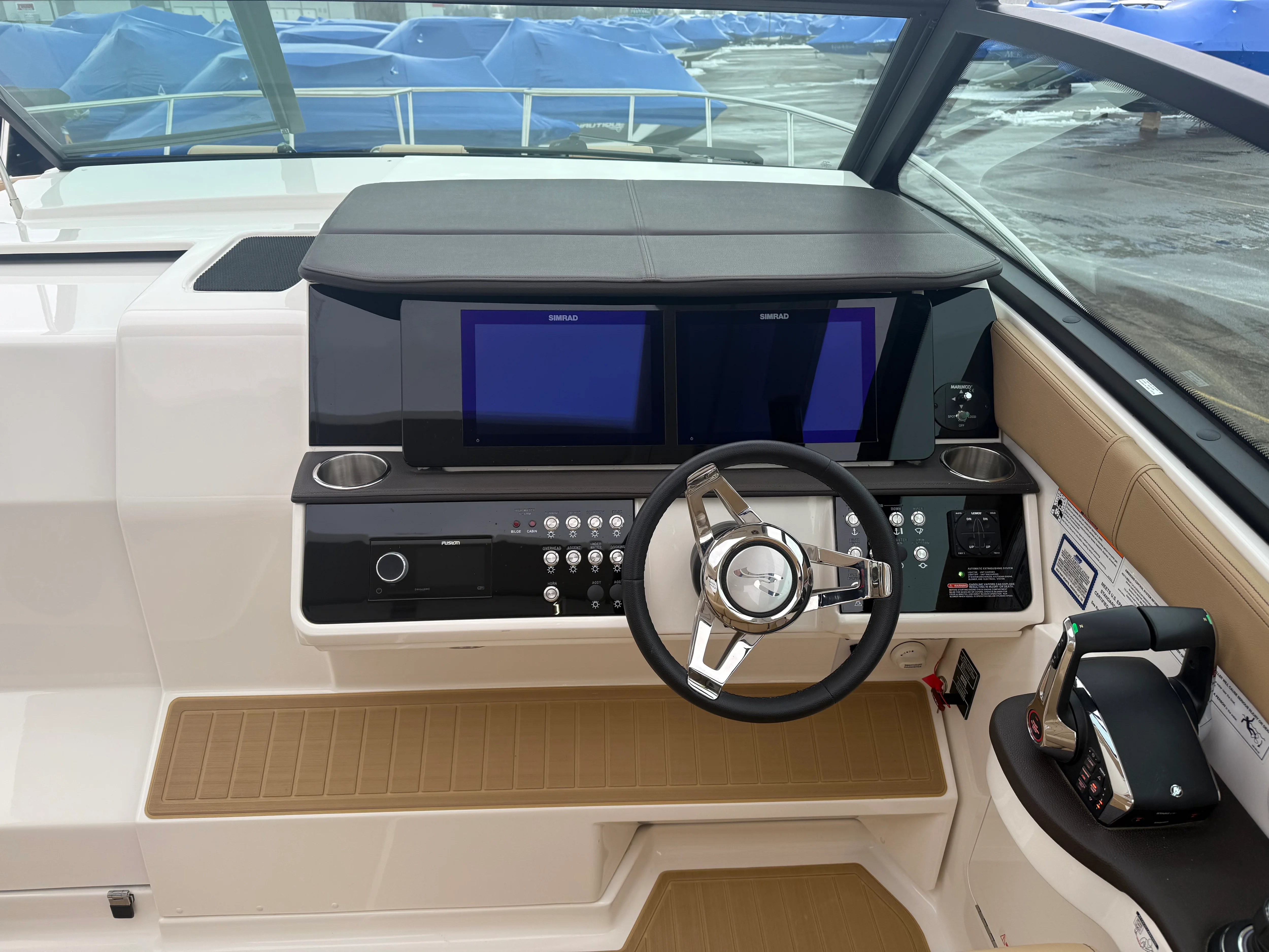 2023 Sea Ray 320 DA Image Thumbnail #14