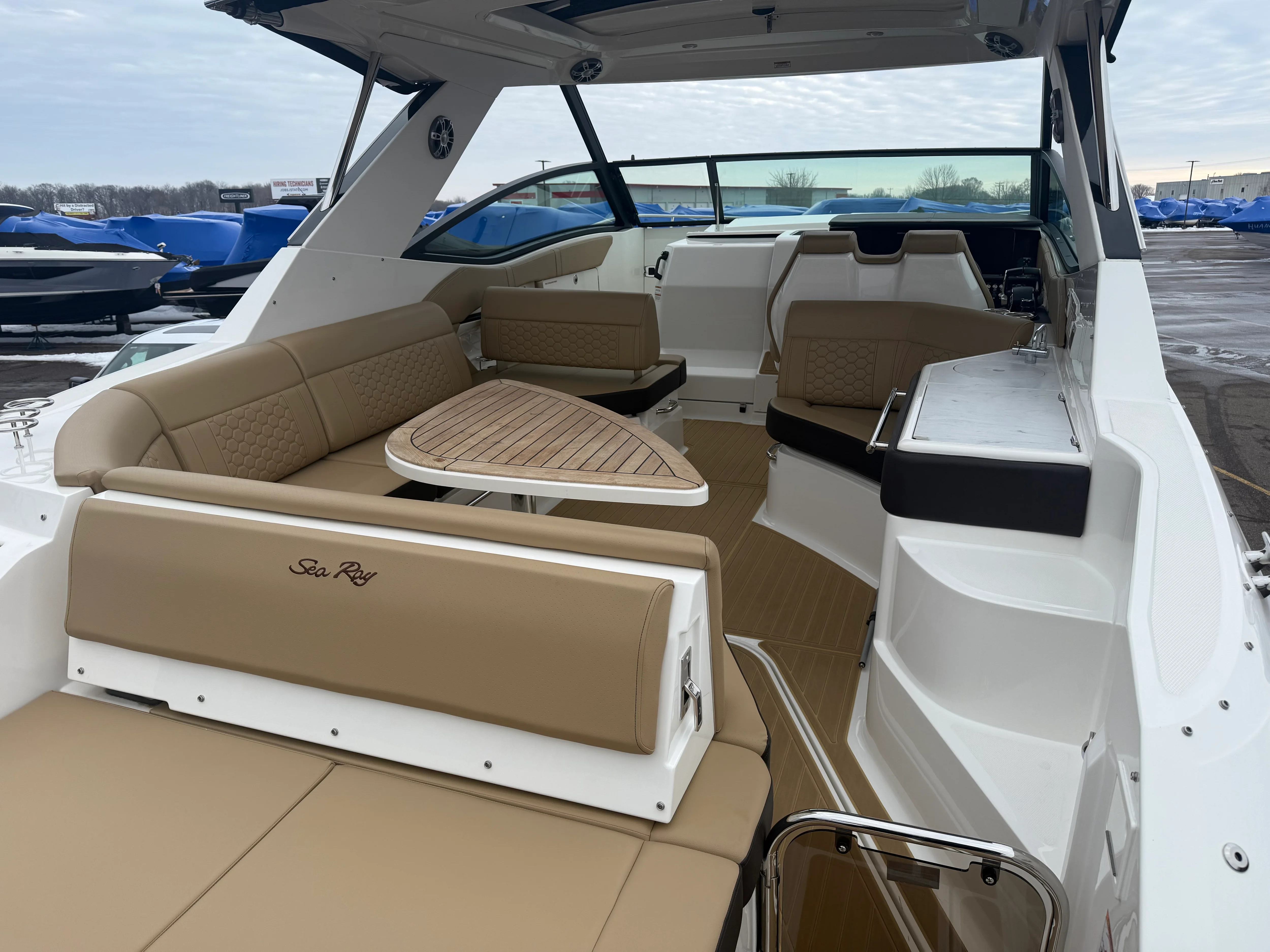 2023 Sea Ray 320 DA Image Thumbnail #48