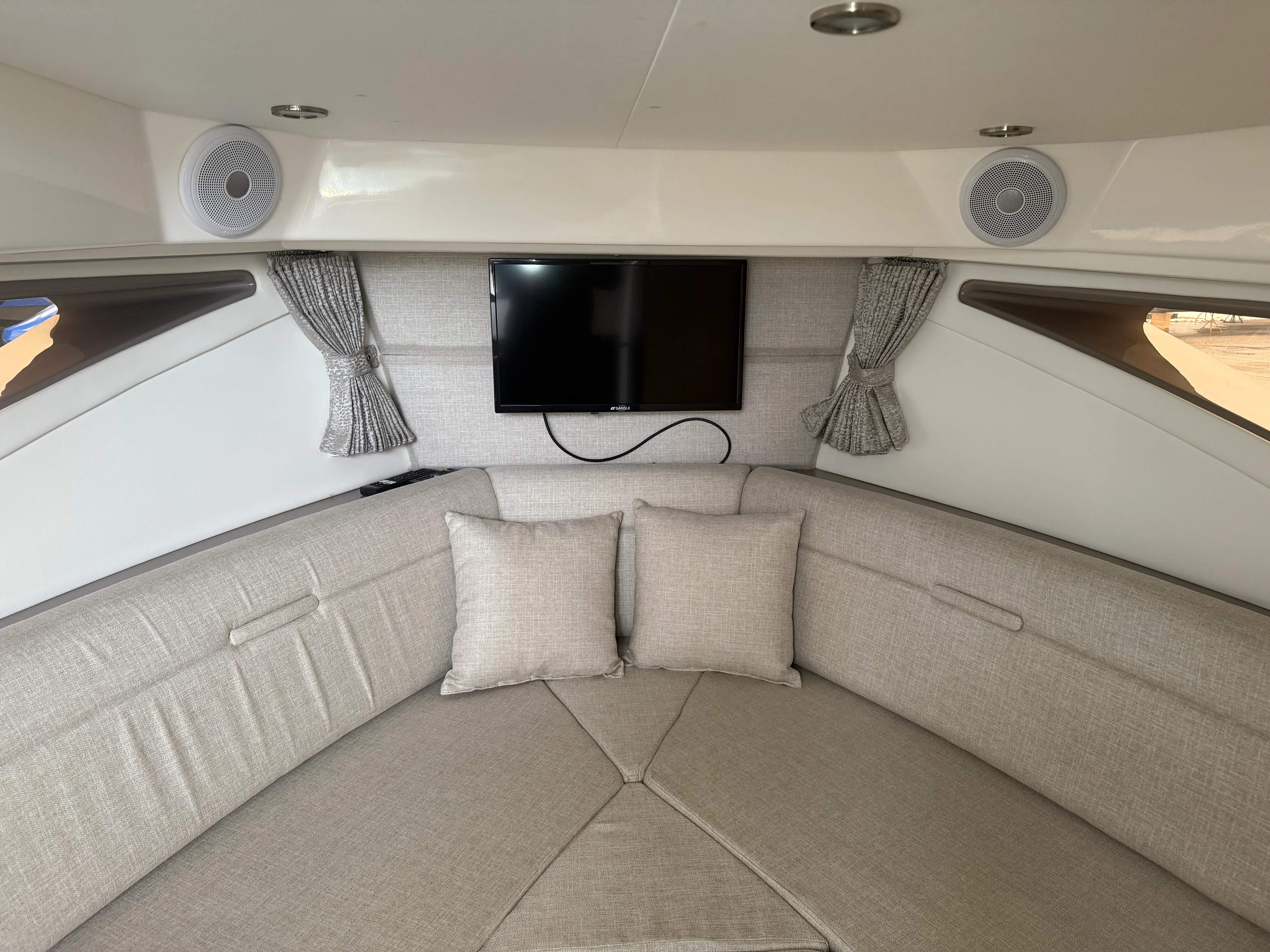 2023 Sea Ray 320 DA Image Thumbnail #37