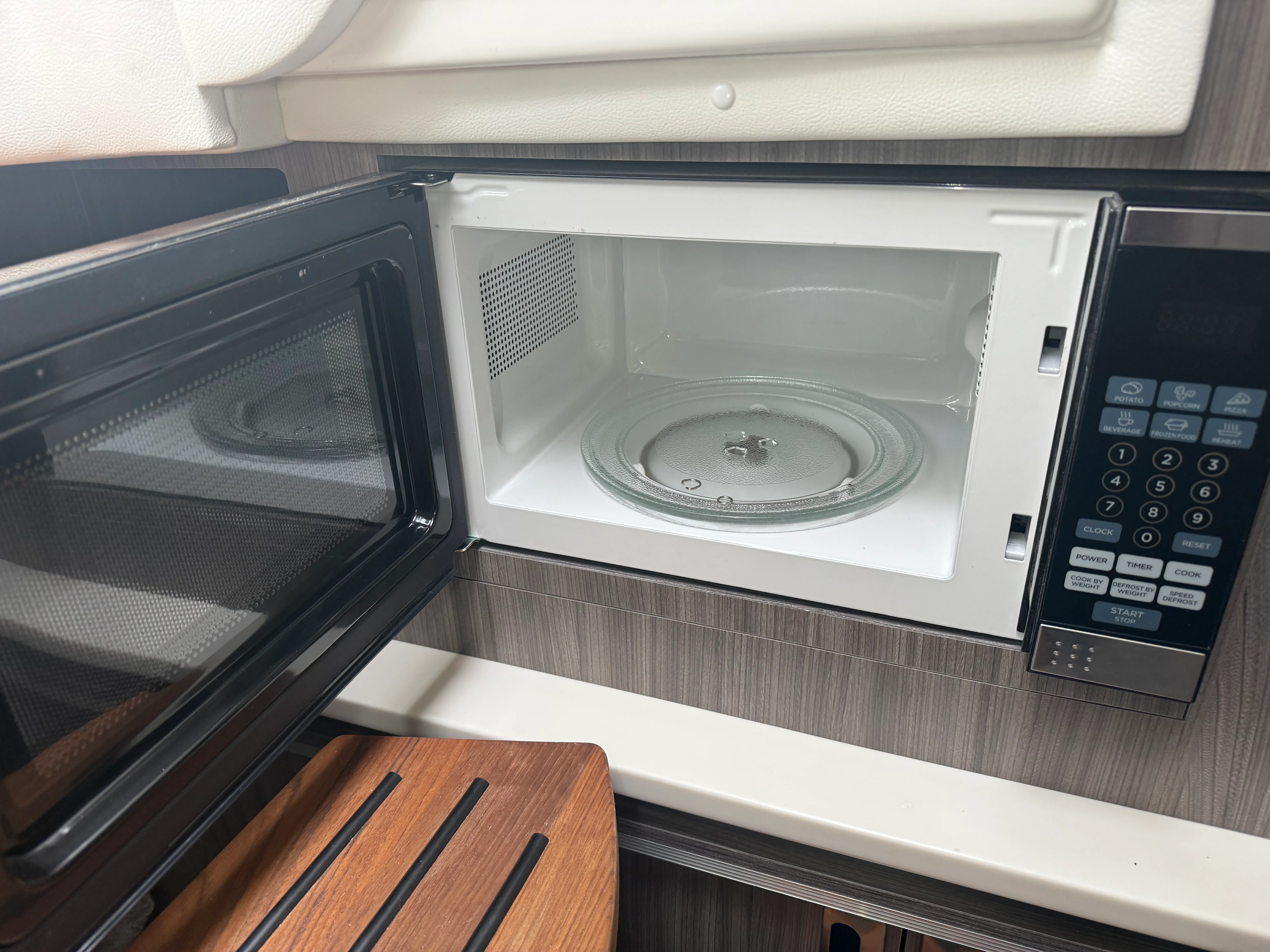 2023 Sea Ray 320 DA Image Thumbnail #33