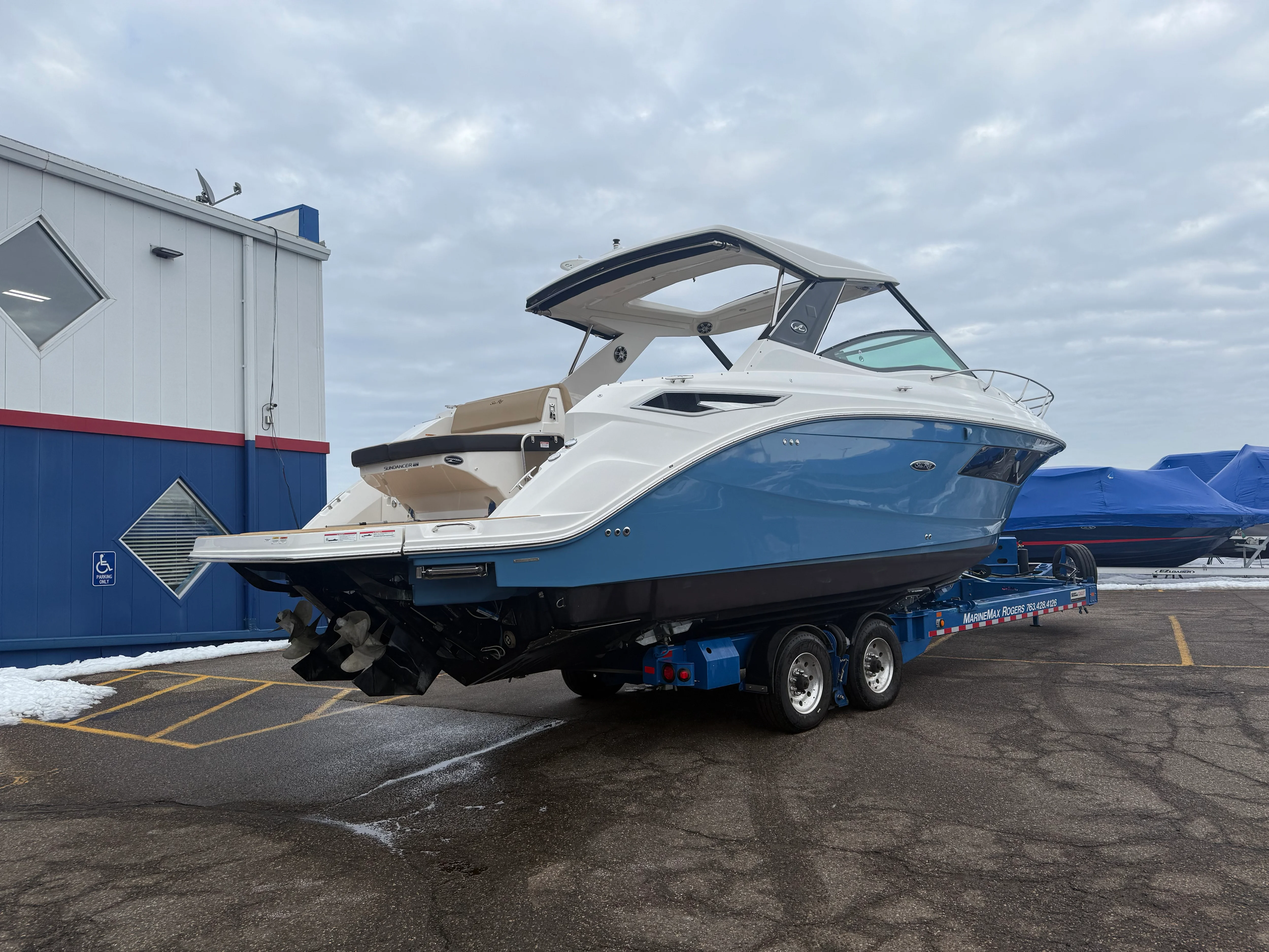 2023 Sea Ray 320 DA Image Thumbnail #1