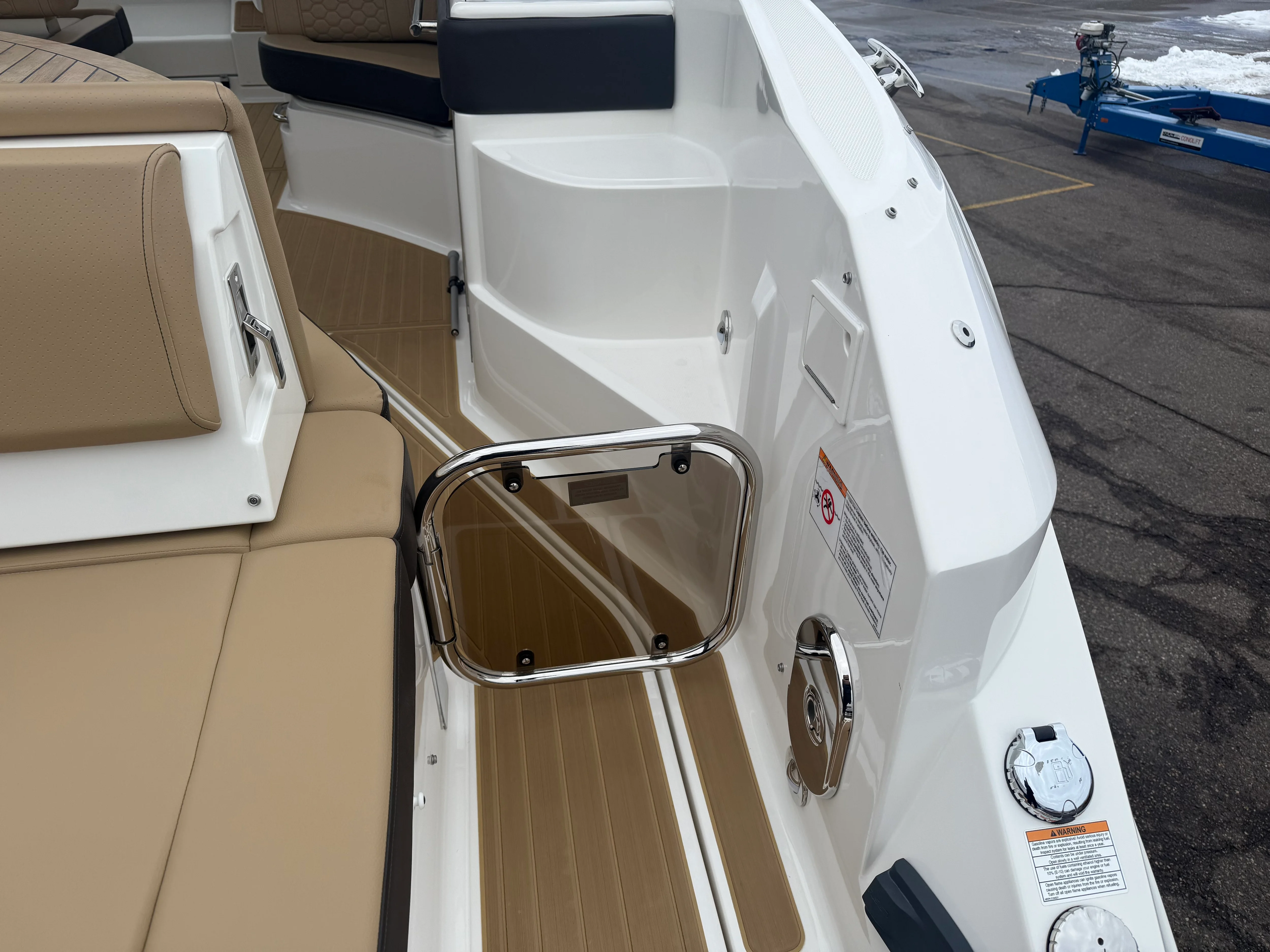 2023 Sea Ray 320 DA Image Thumbnail #49