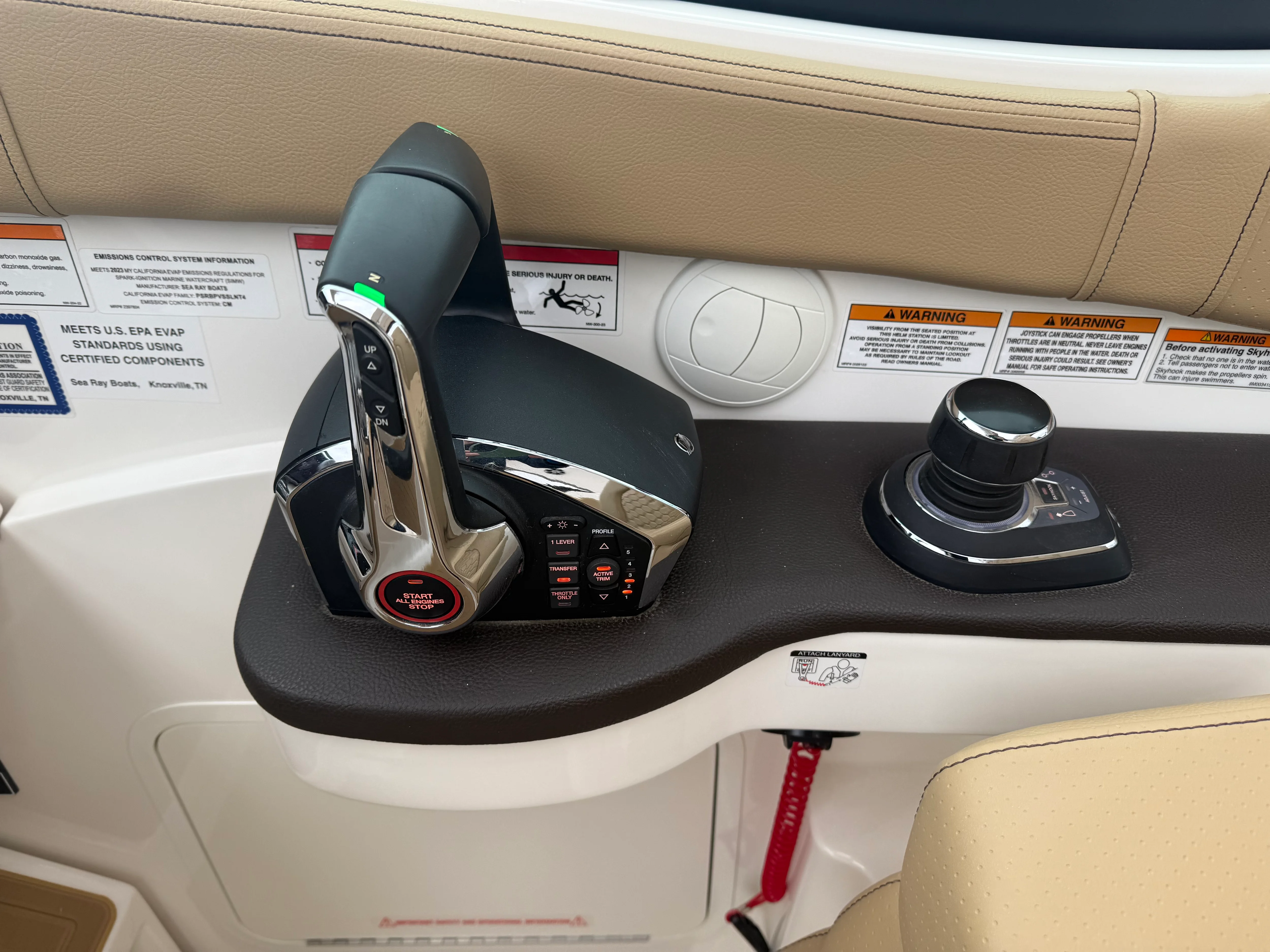 2023 Sea Ray 320 DA Image Thumbnail #23