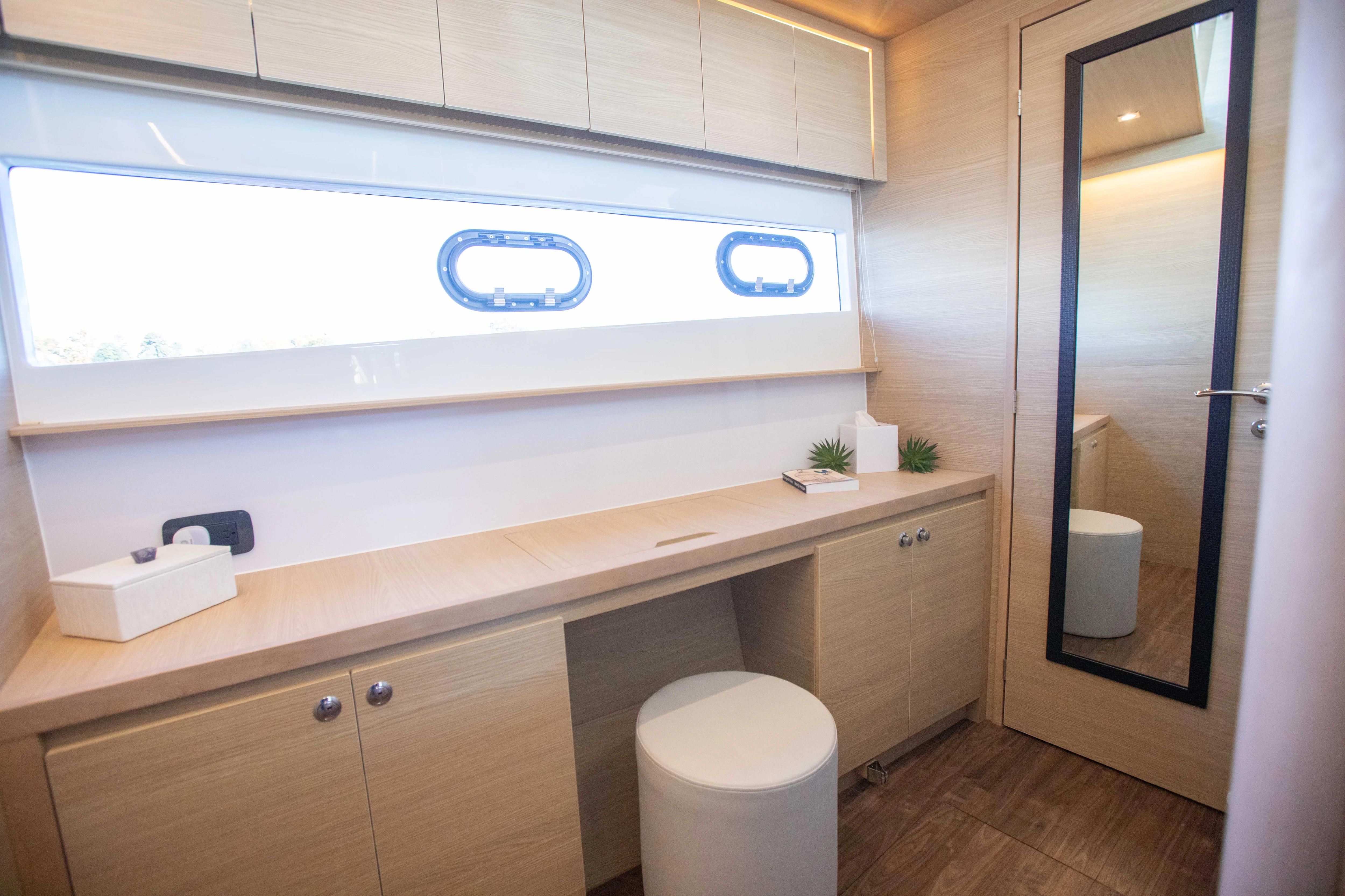 2023 Aquila
                                                             54 Yacht Image Thumbnail #46