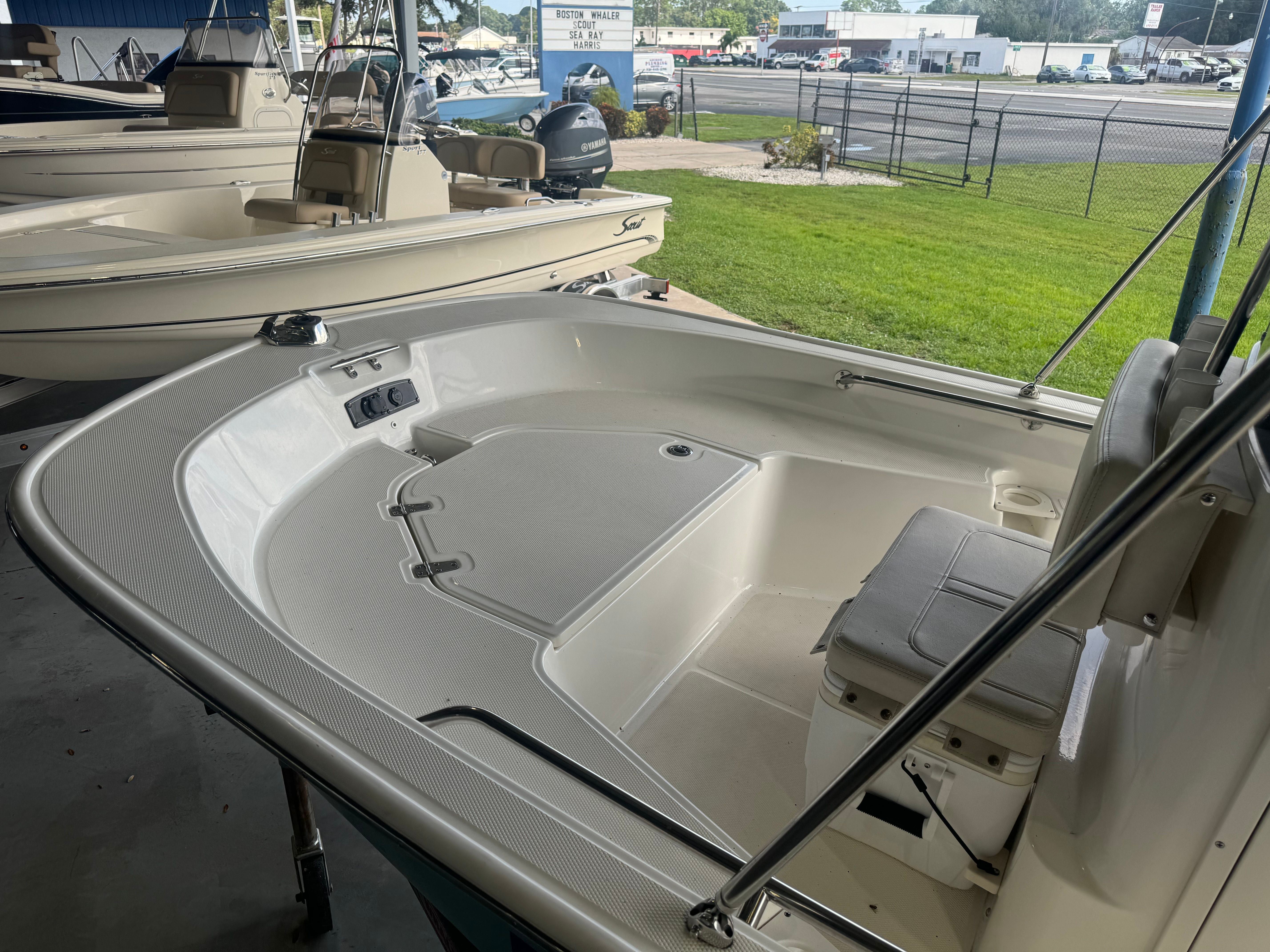 2023 Boston Whaler 15 MONTAUK Image Thumbnail #6