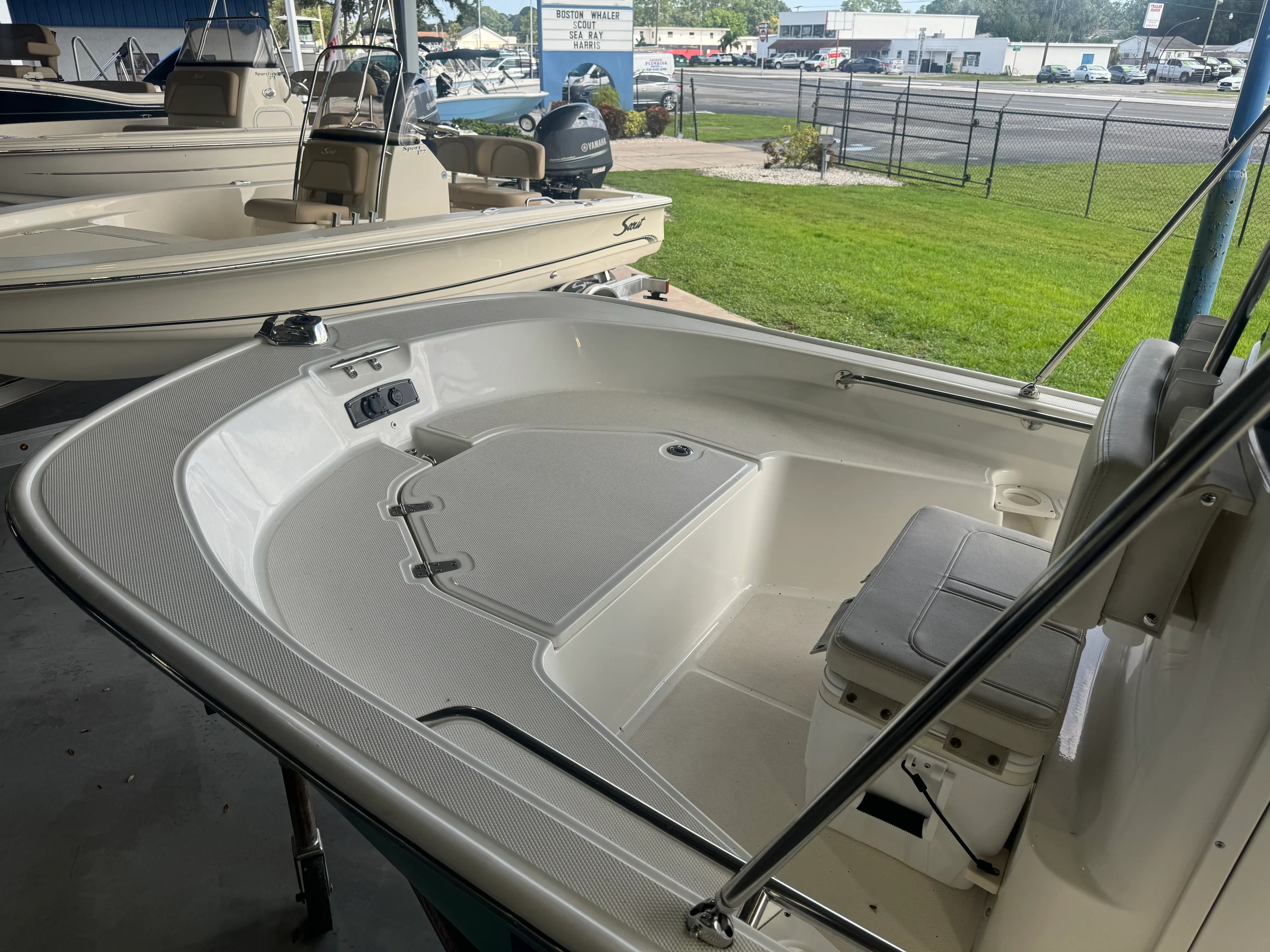 2023 Boston Whaler 15 MONTAUK Image Thumbnail #6