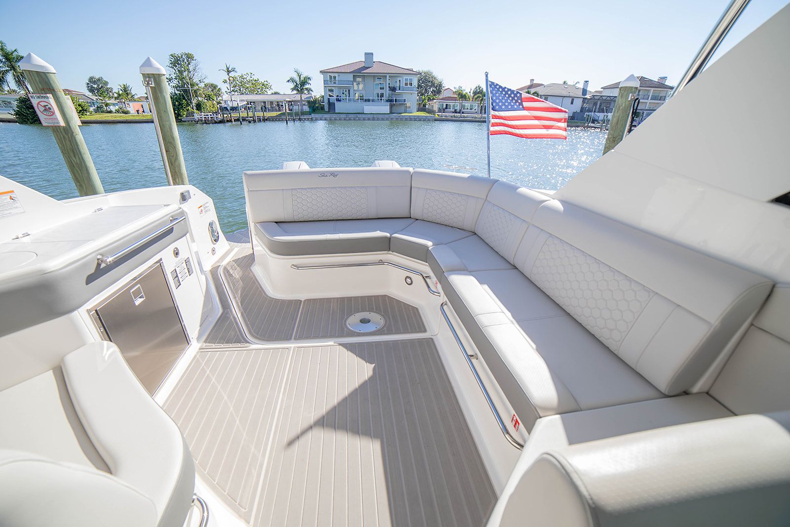 2025 Sea Ray 320 DA-OB Image Thumbnail #32