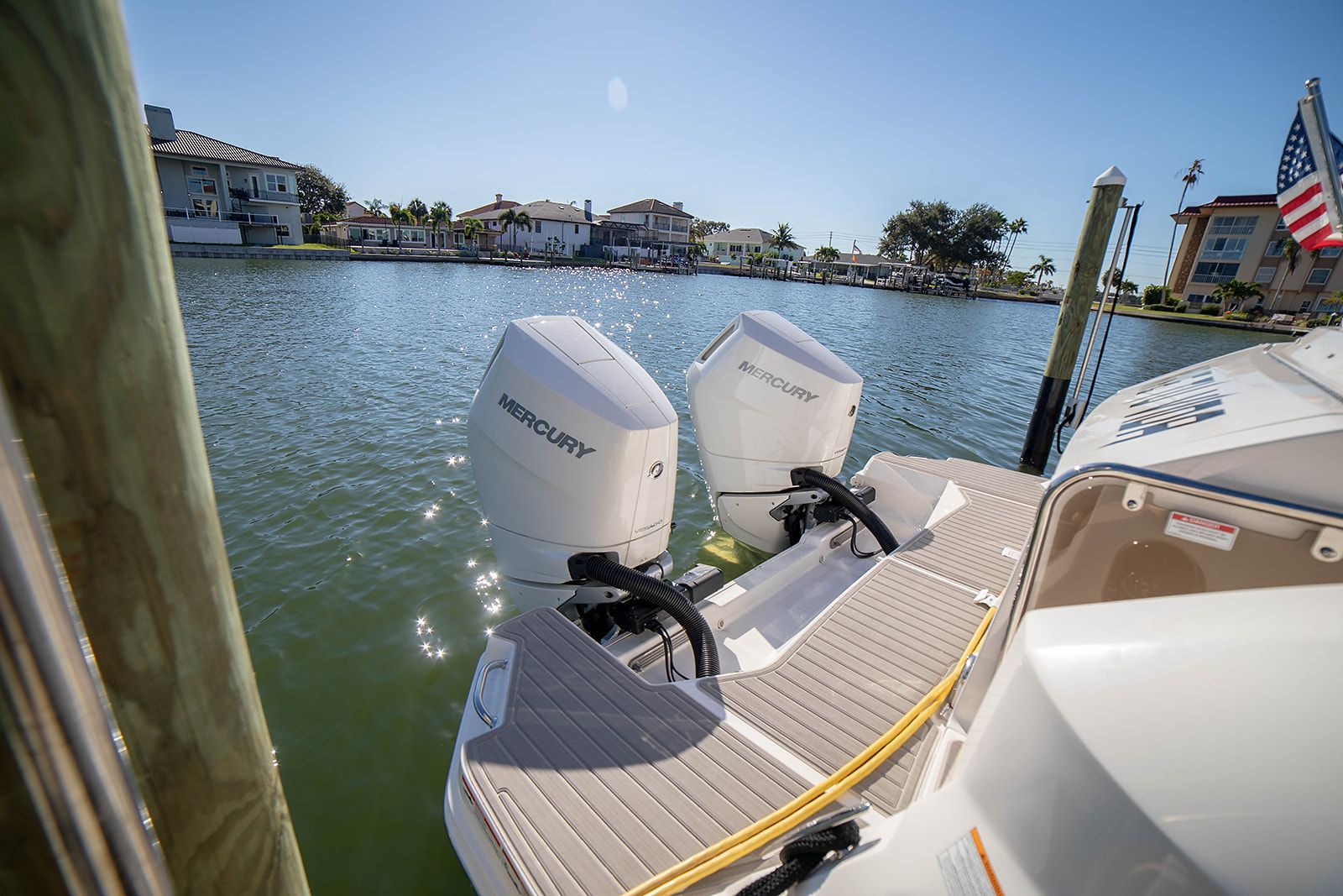 2025 Sea Ray 320 DA-OB Image Thumbnail #11