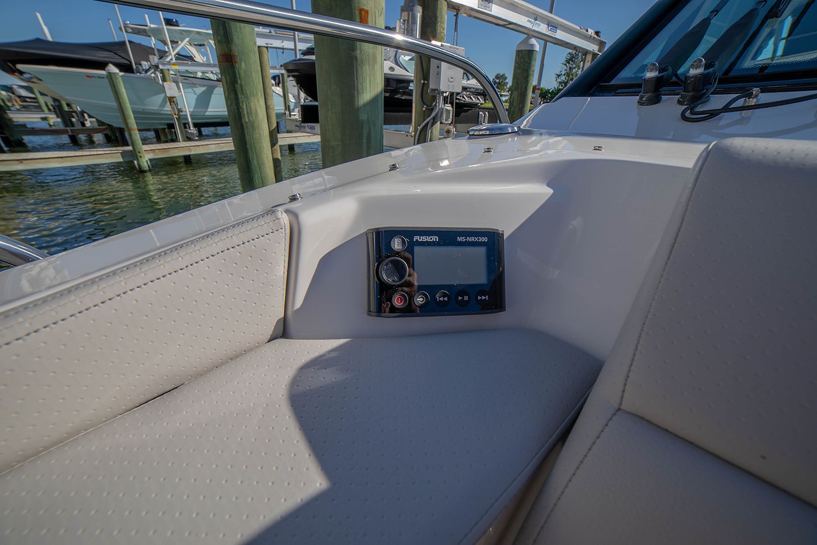 2025 Sea Ray 320 DA-OB Image Thumbnail #45