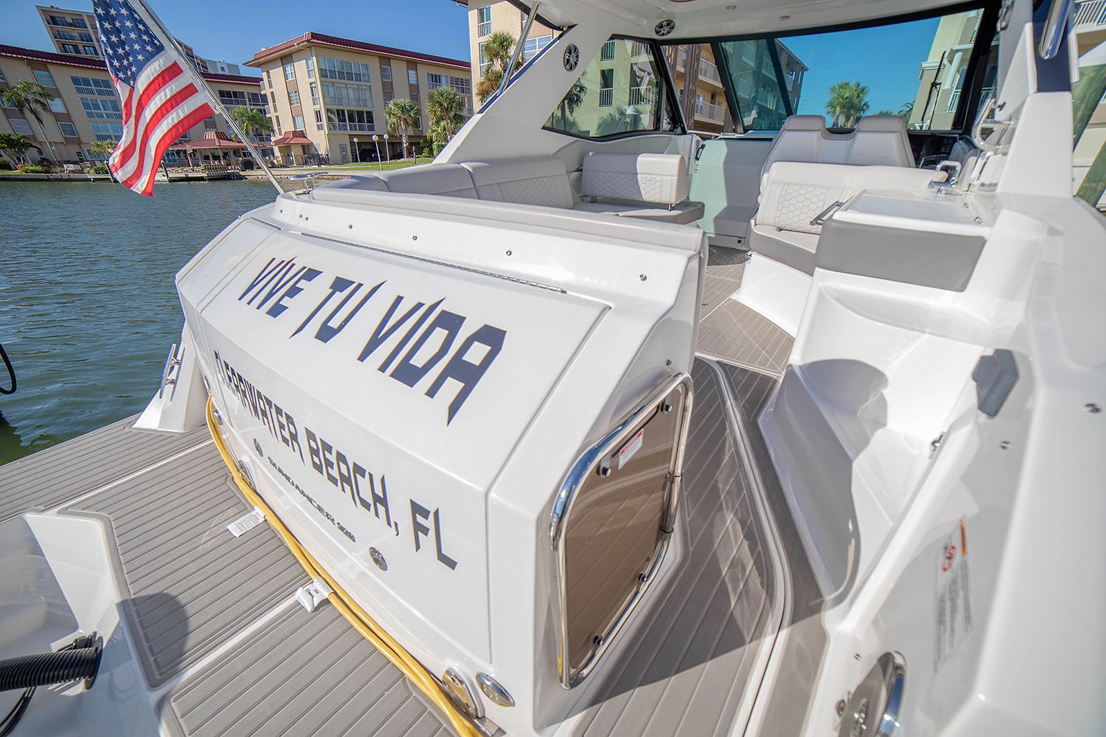 2025 Sea Ray 320 DA-OB Image Thumbnail #14