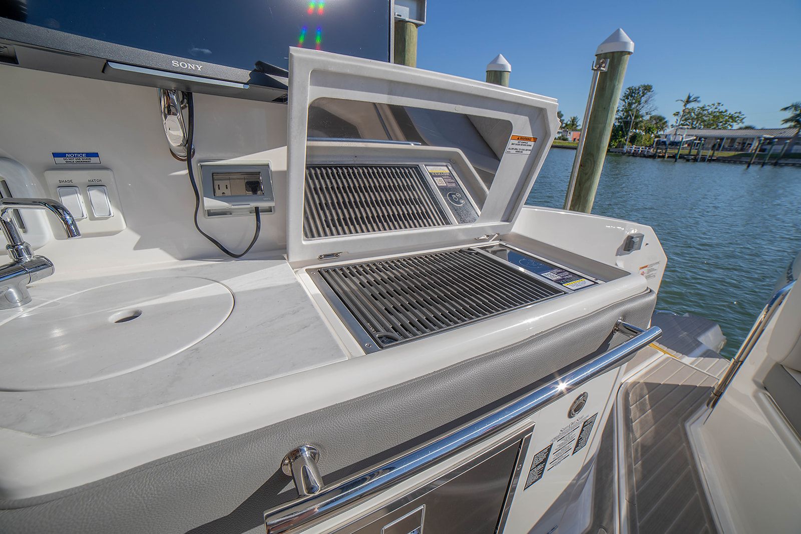 2025 Sea Ray 320 DA-OB Image Thumbnail #24