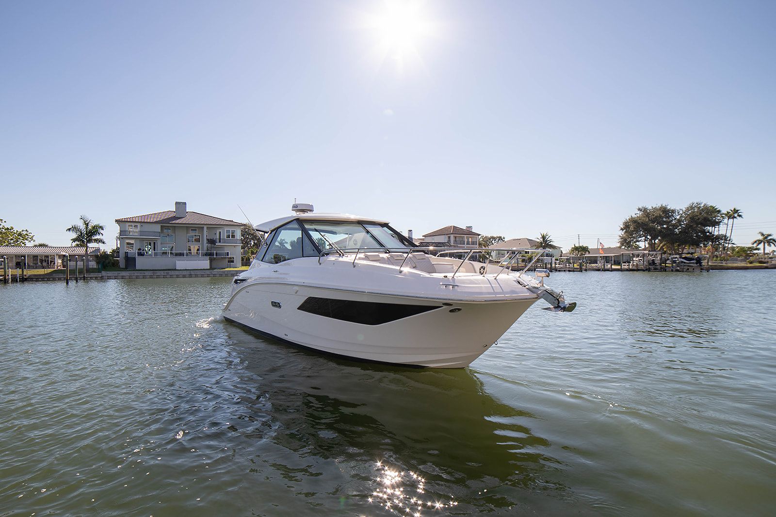 2025 Sea Ray 320 DA-OB Image Thumbnail #8