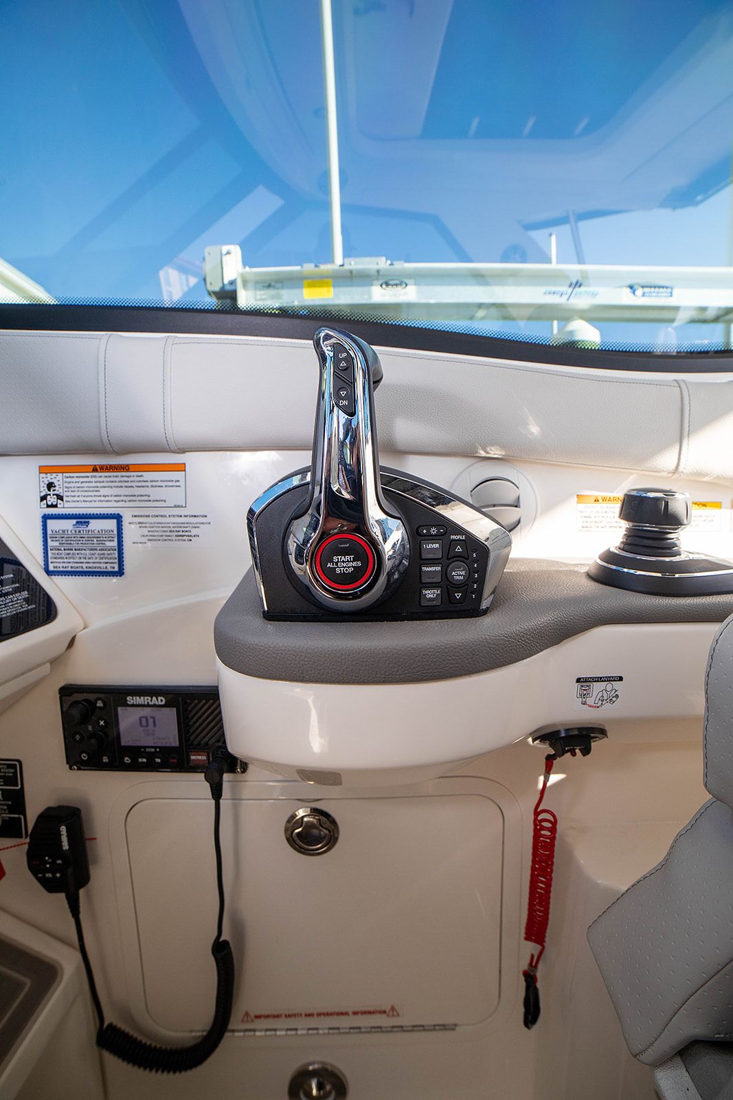 2025 Sea Ray 320 DA-OB Image Thumbnail #35