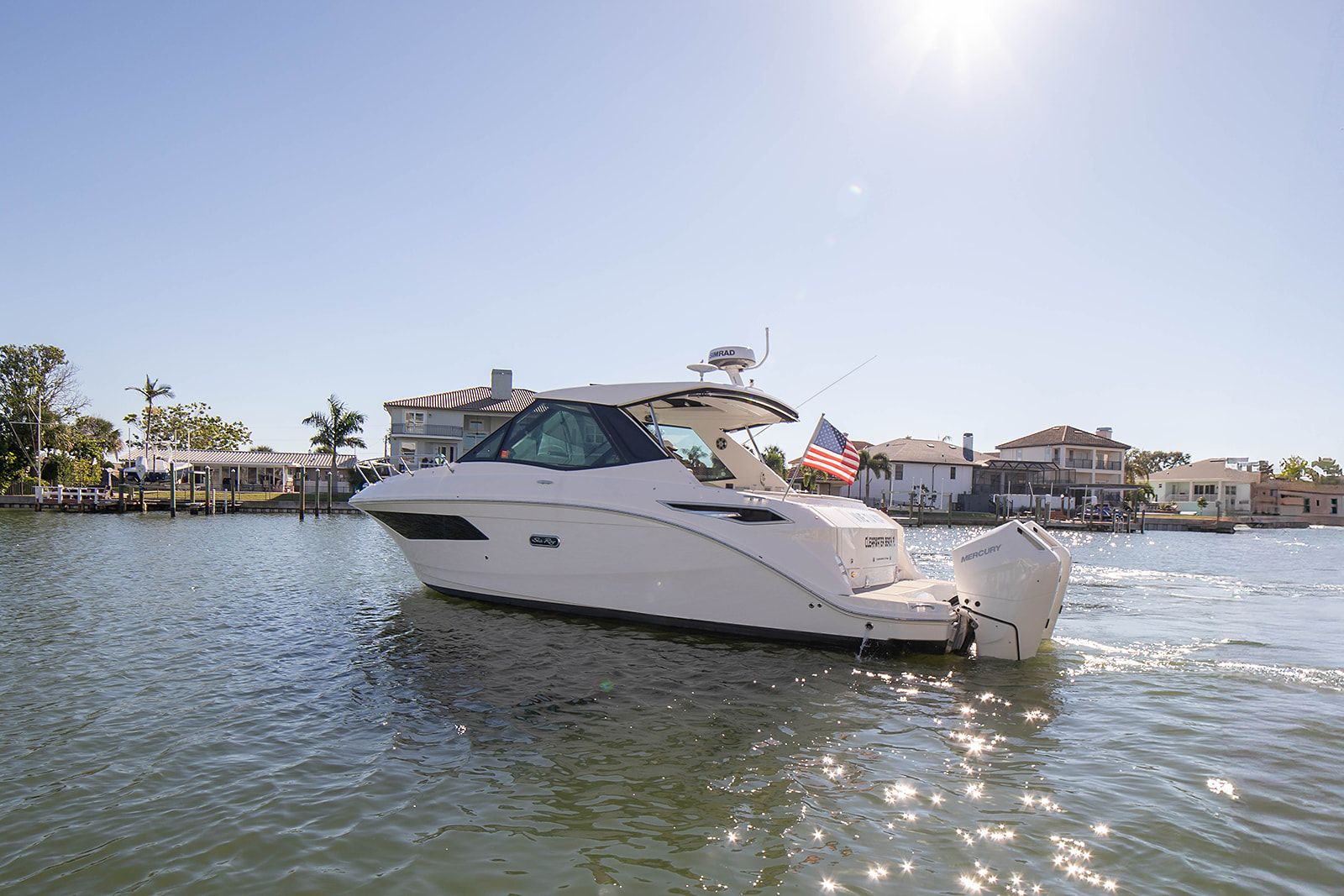 2025 Sea Ray 320 DA-OB Image Thumbnail #4