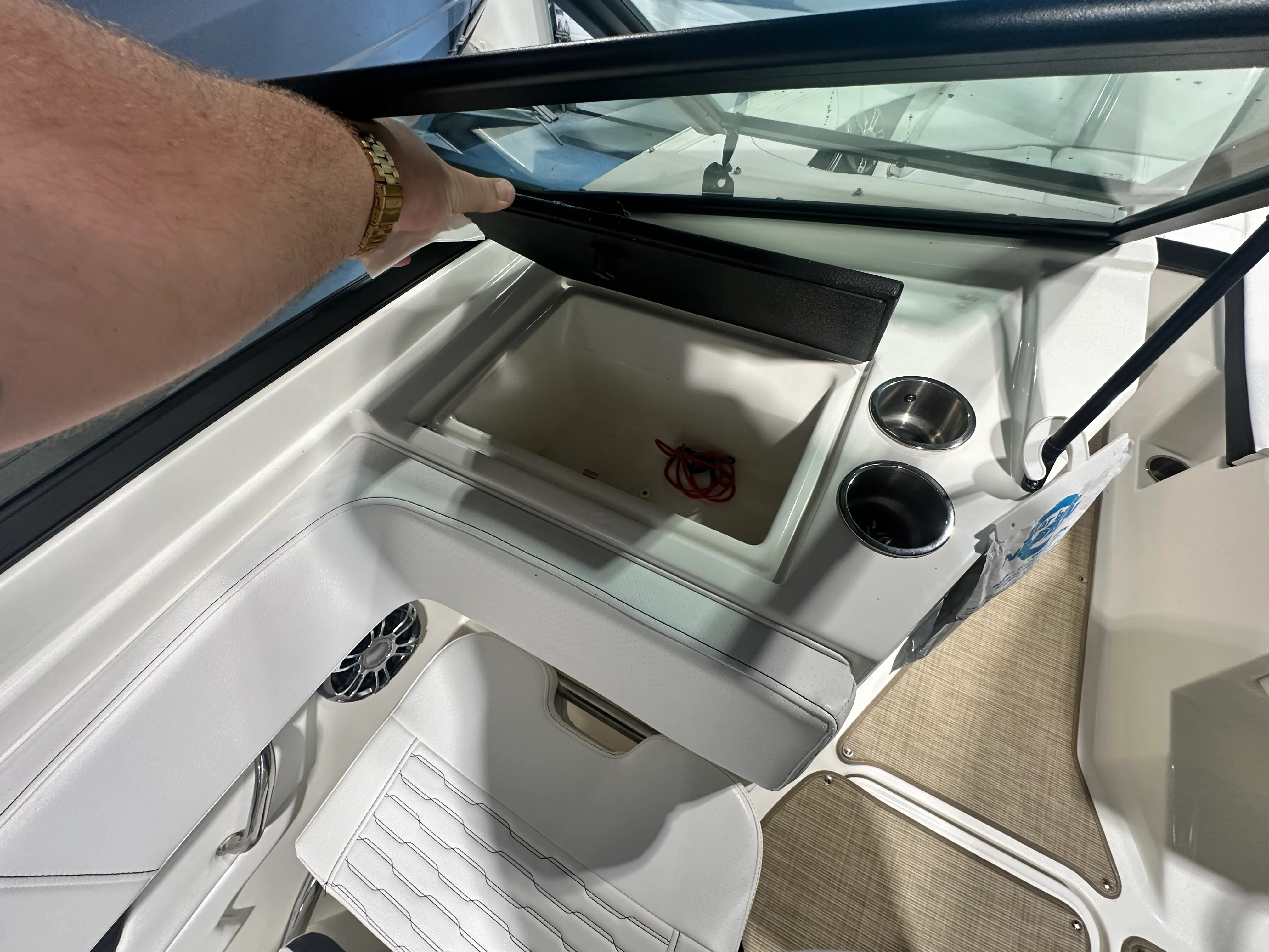 2023 Sea Ray 210 SPX Image Thumbnail #16