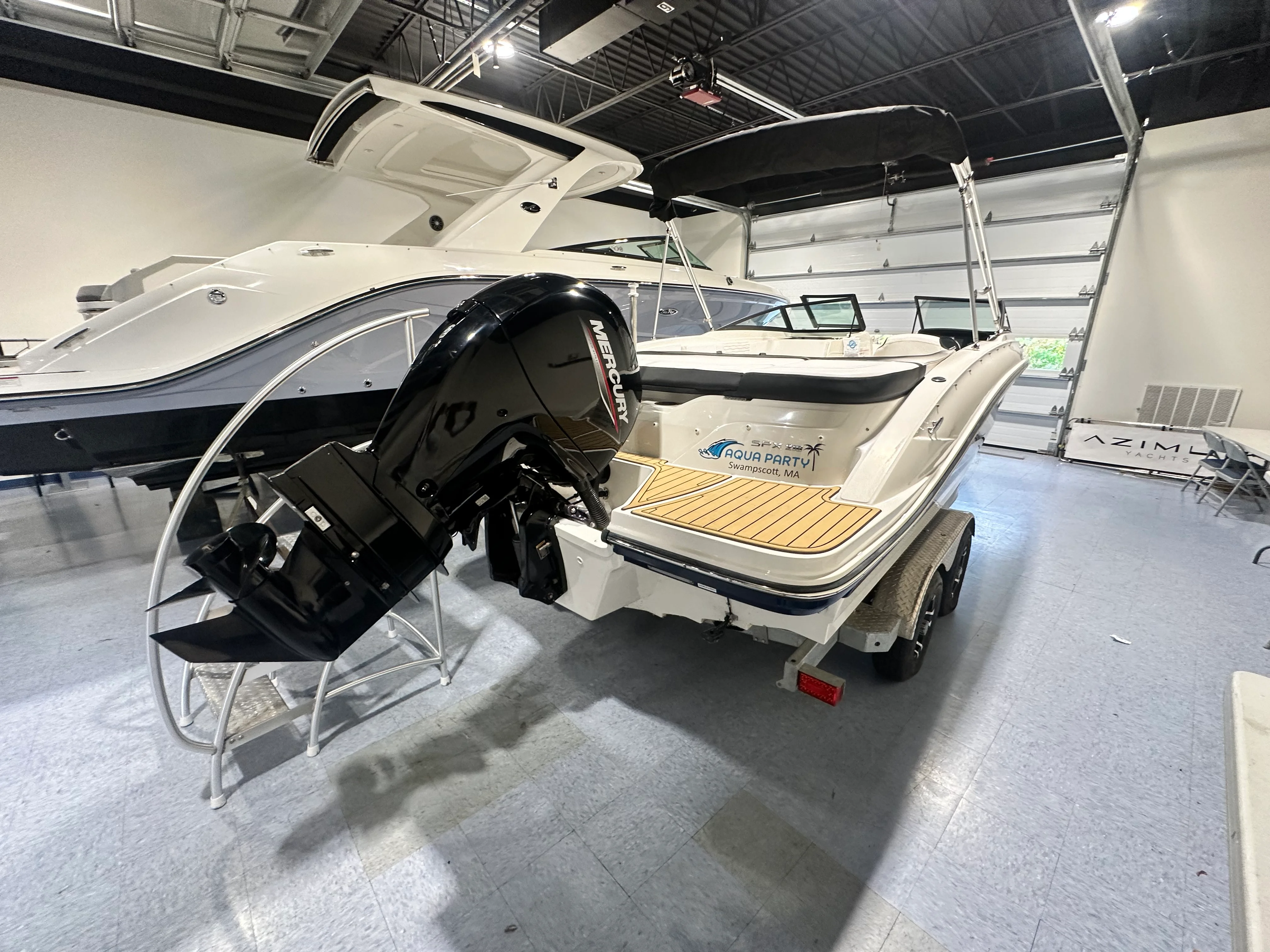 Thumbnail 2 for 2023 Sea Ray 210 SPX OUTBOARD