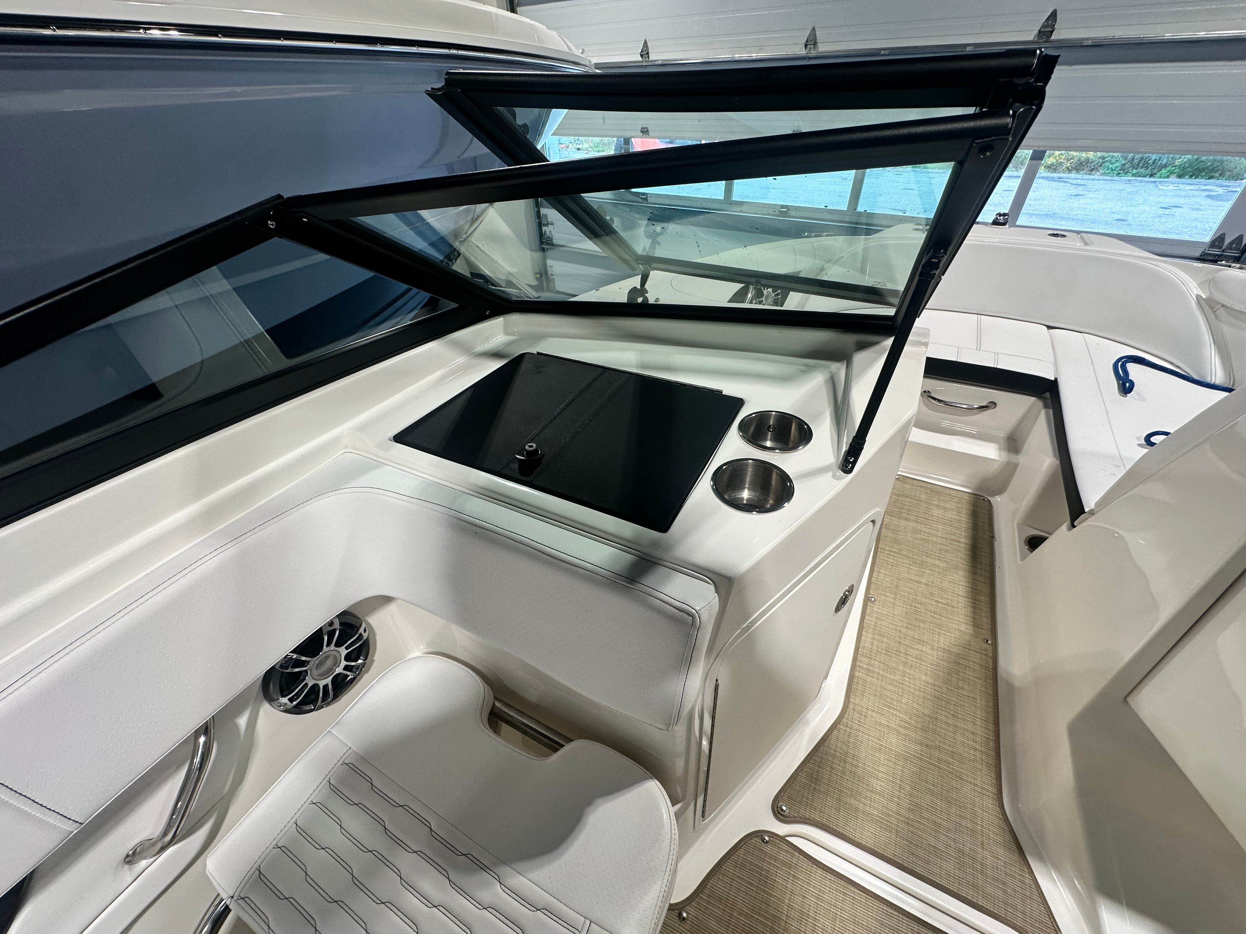 2023 Sea Ray 210 SPX Image Thumbnail #14