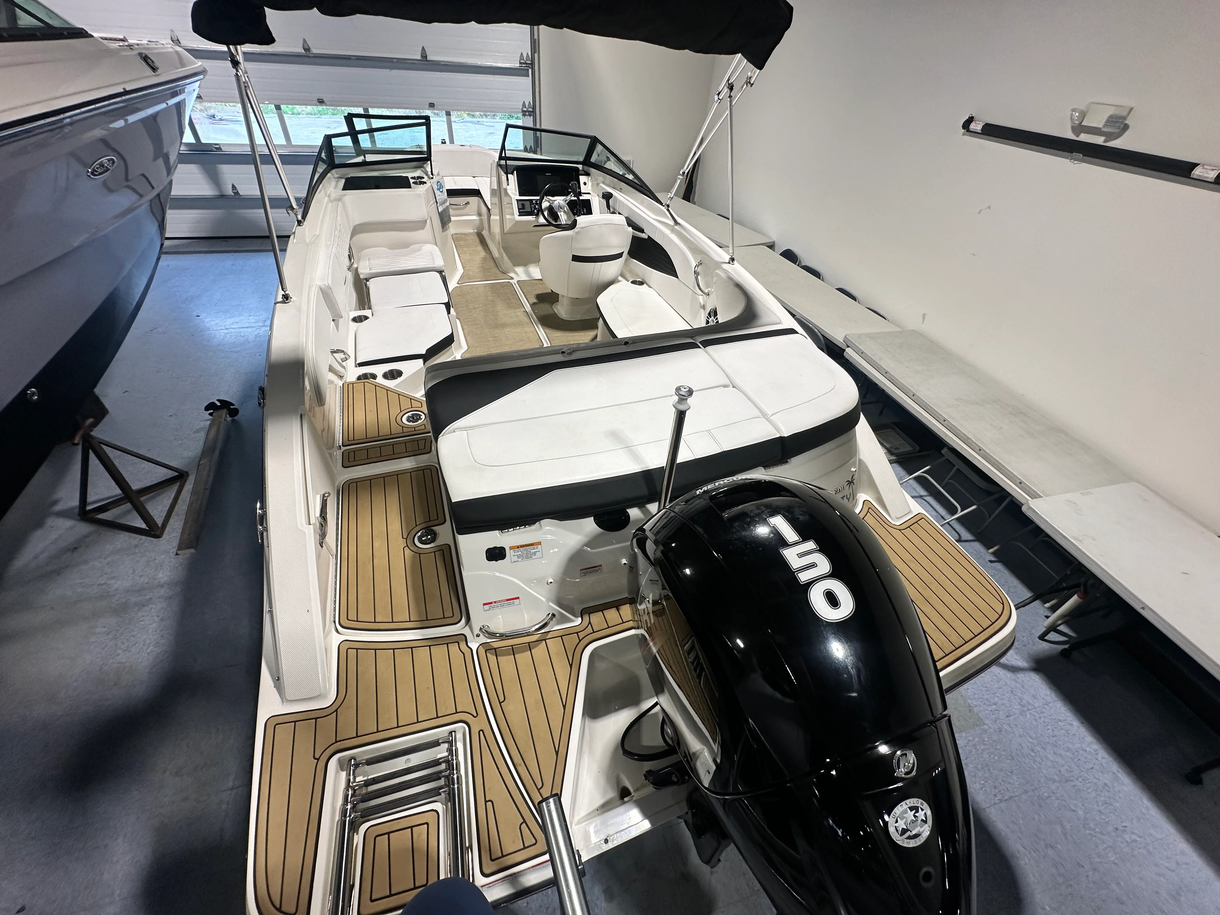 2023 Sea Ray 210 SPX OUTBOARD Image Thumbnail #5