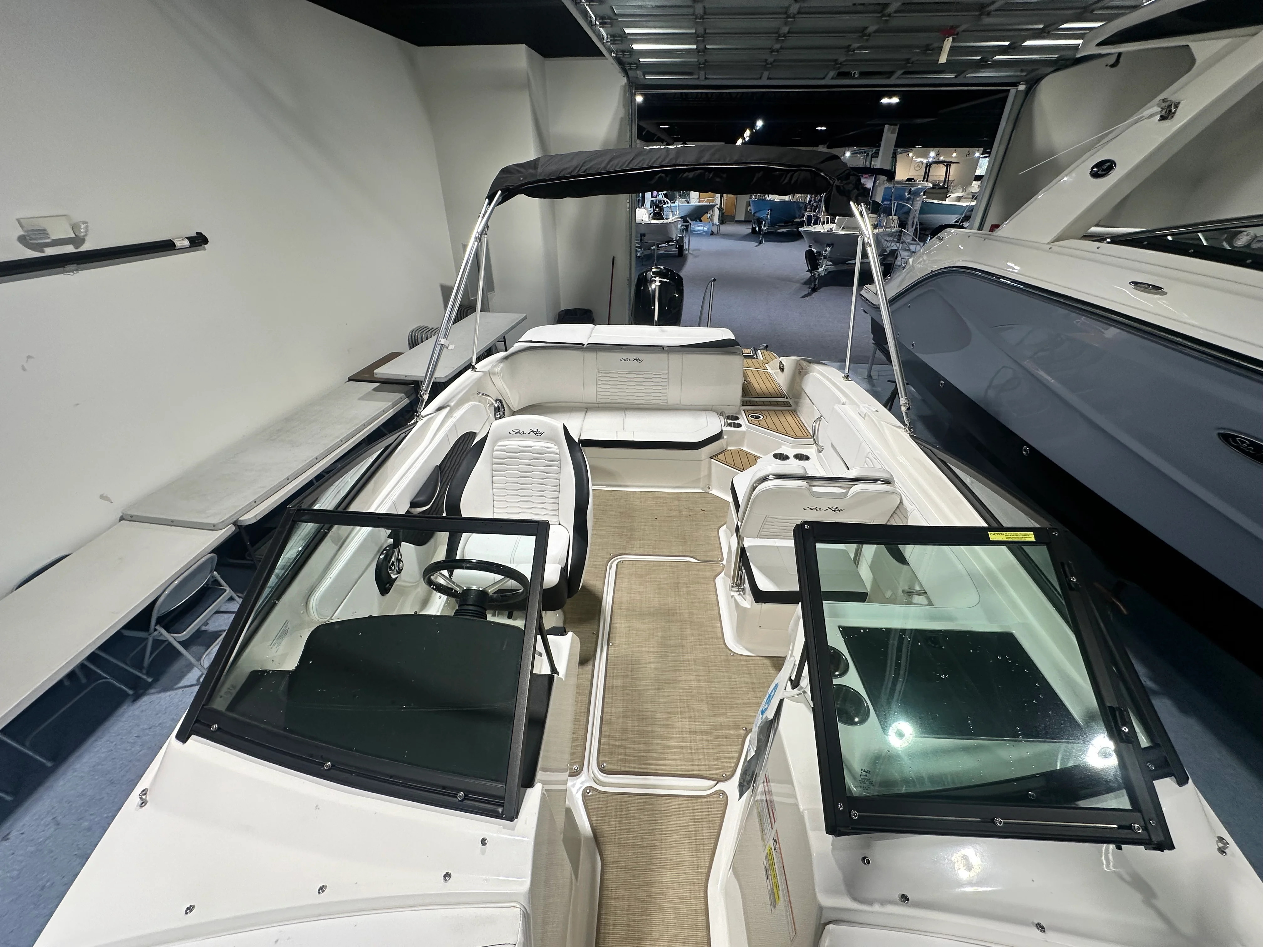 2023 Sea Ray 210 SPX OUTBOARD Image Thumbnail #18