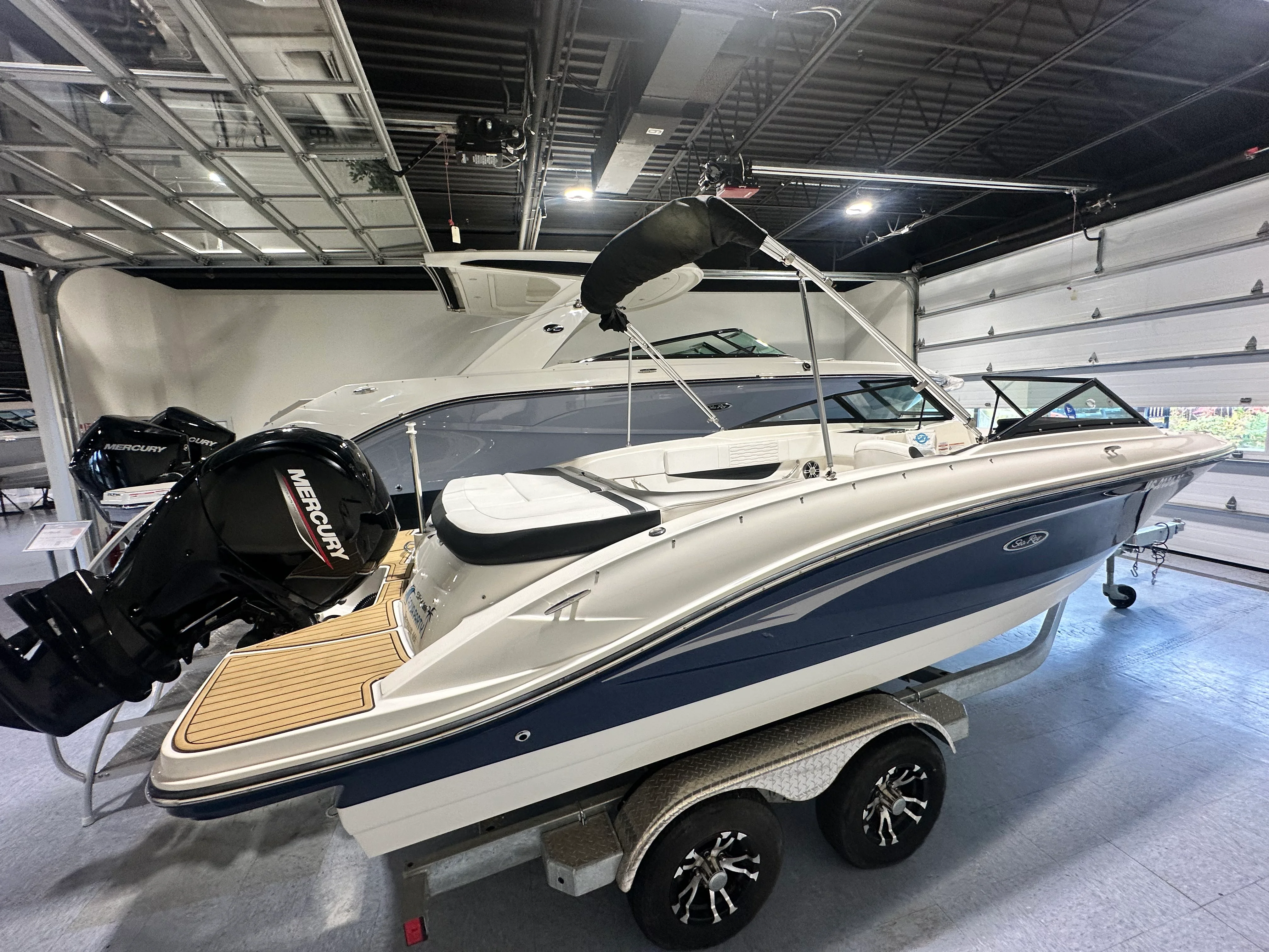 2023 Sea Ray 210 SPX Image Thumbnail #2