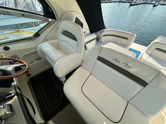 2006 Sea Ray 38 Sundancer Image Thumbnail #13