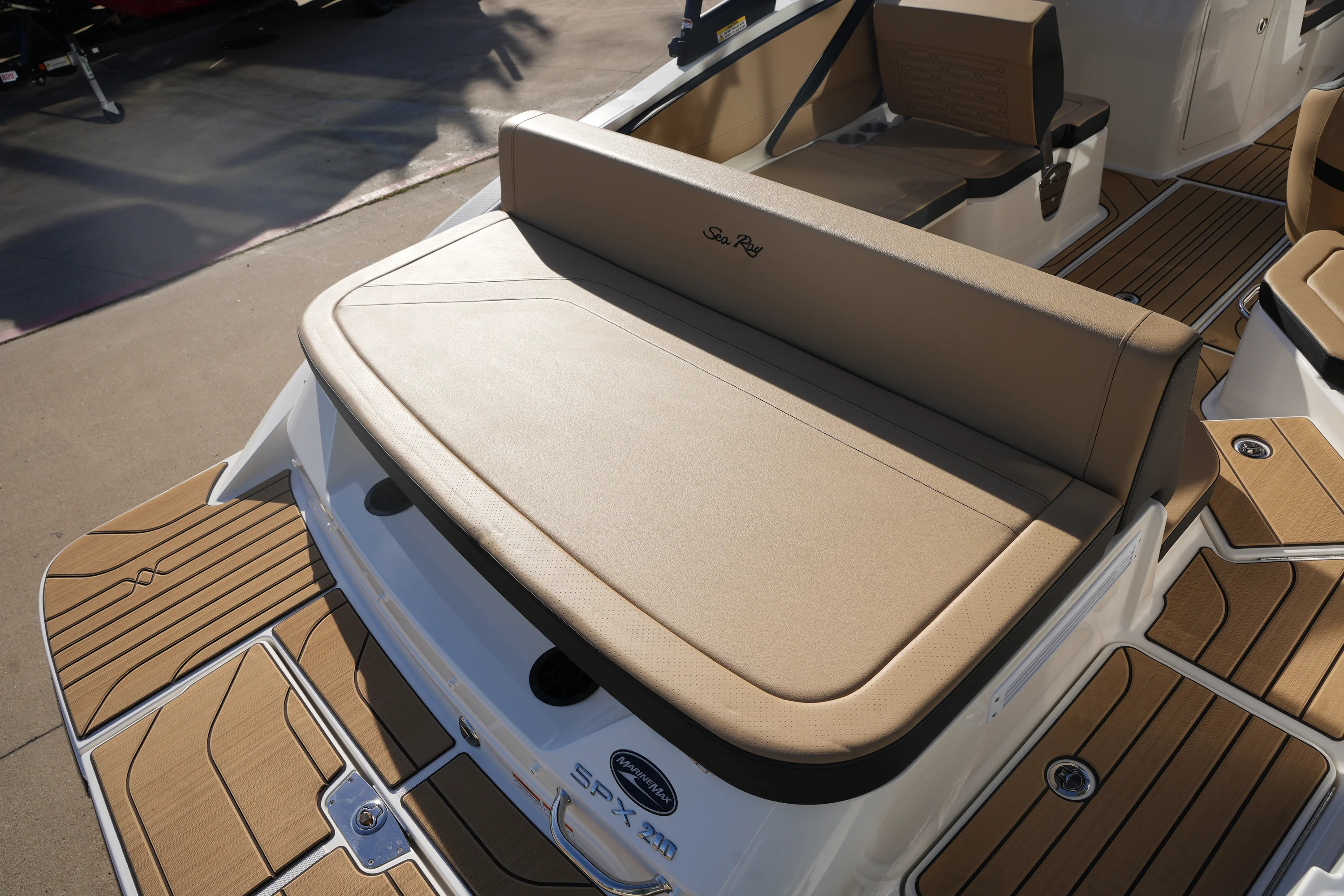 2026 Sea Ray SPX 210 Image Thumbnail #6